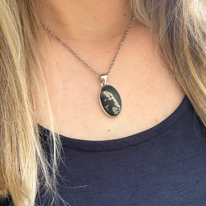 Ciondolo Pirite in Basalto - Argento 925 - Ovale