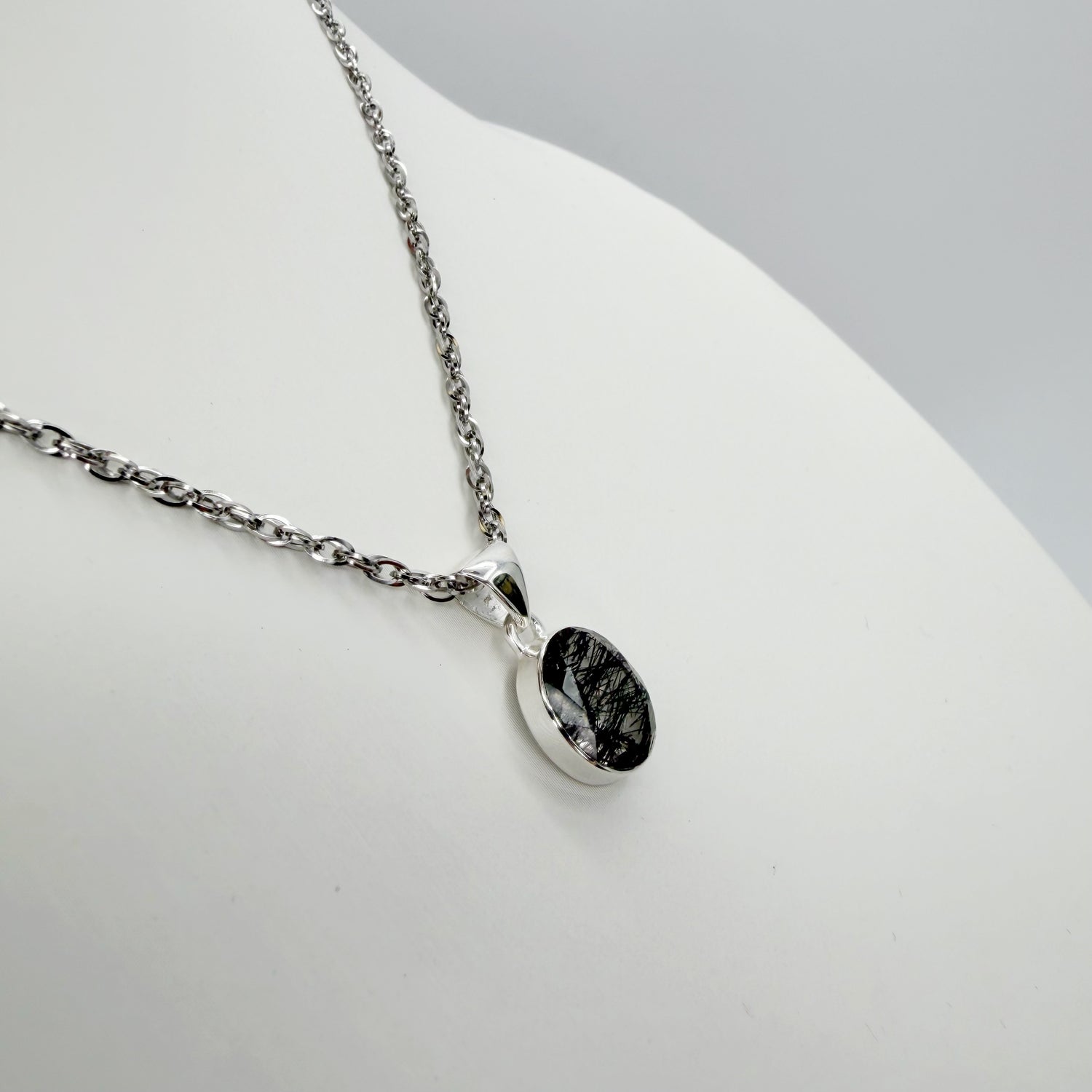 Ciondolo Quarzo Tormalinato Ovale - Argento 925