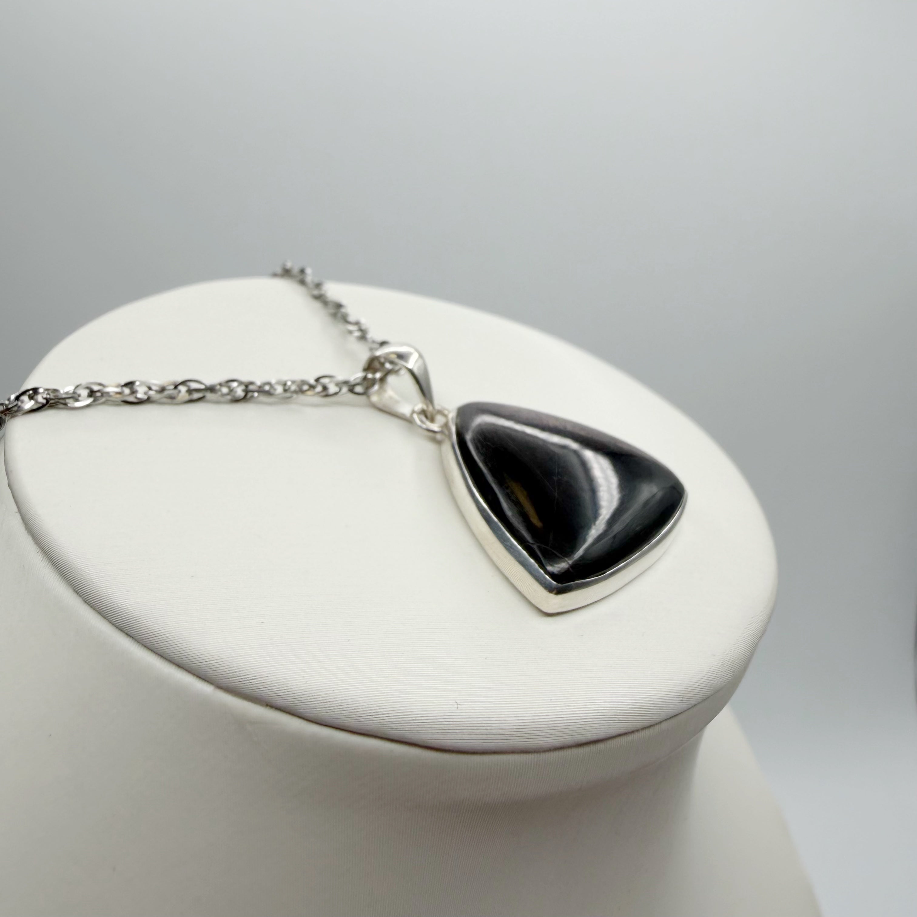 Ciondolo Iperstene Argento 925 - Triangolo