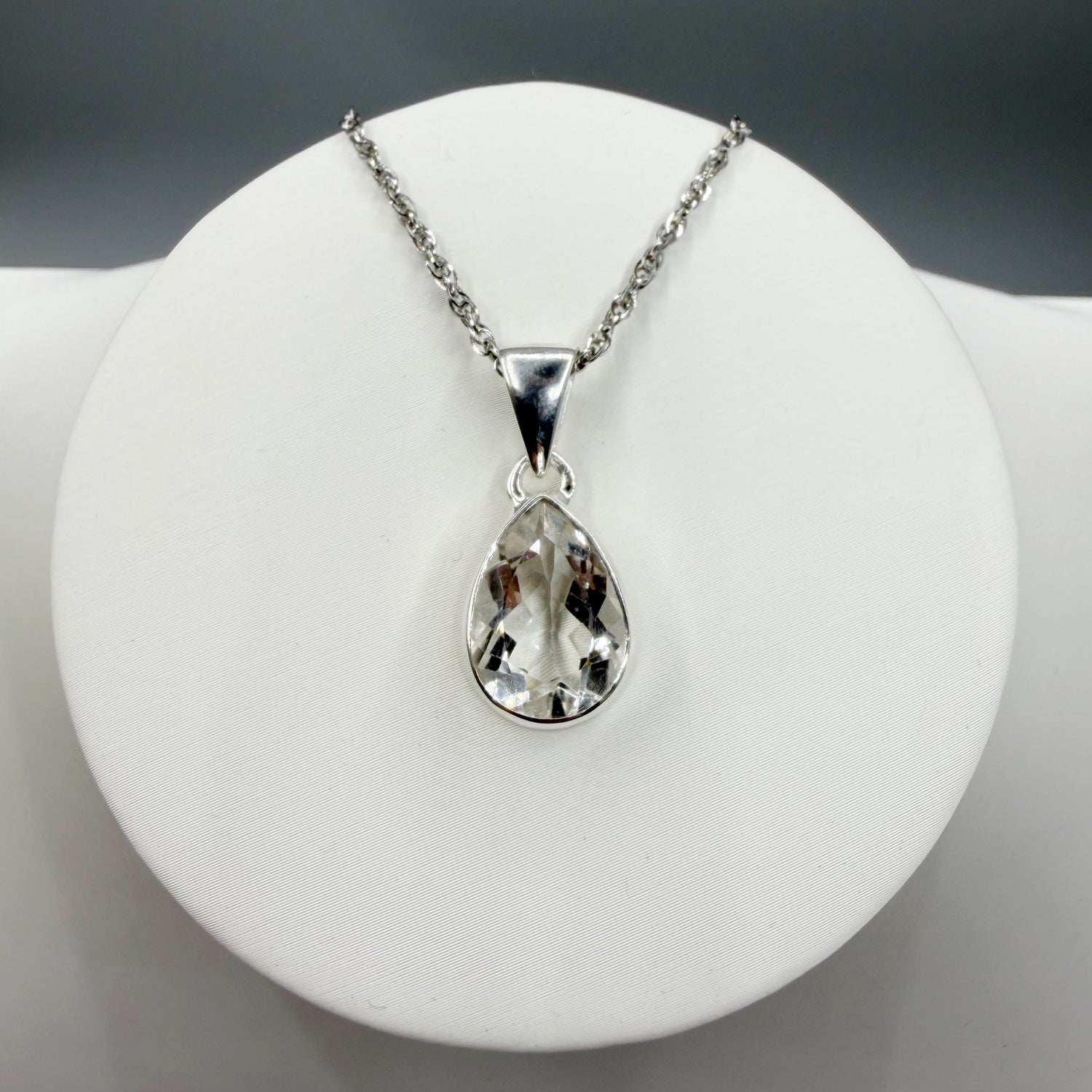 Ciondolo Cristallo di Rocca e Argento 925 - a Goccia