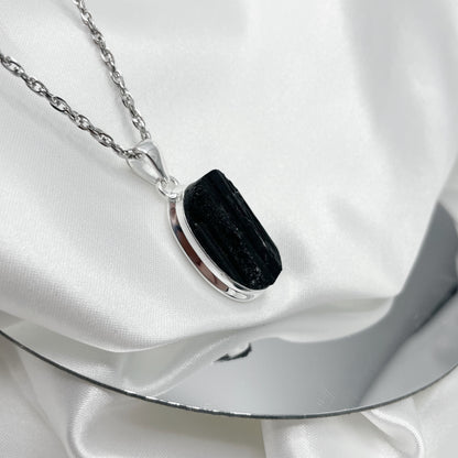 Ciondolo Tormalina Nera Grezza Ovale - Argento 925