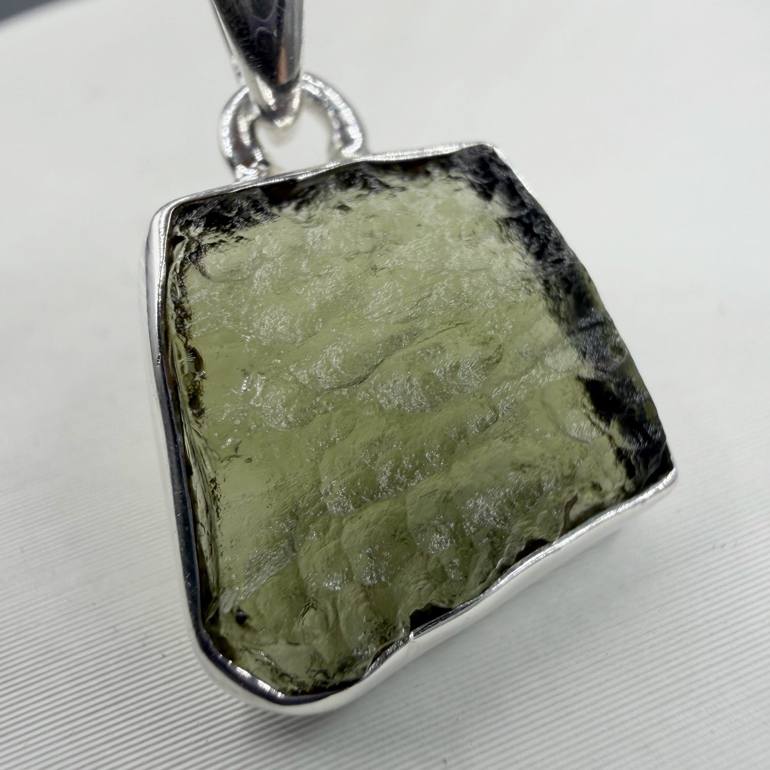 Ciondolo Moldavite Grezza e Argento 925