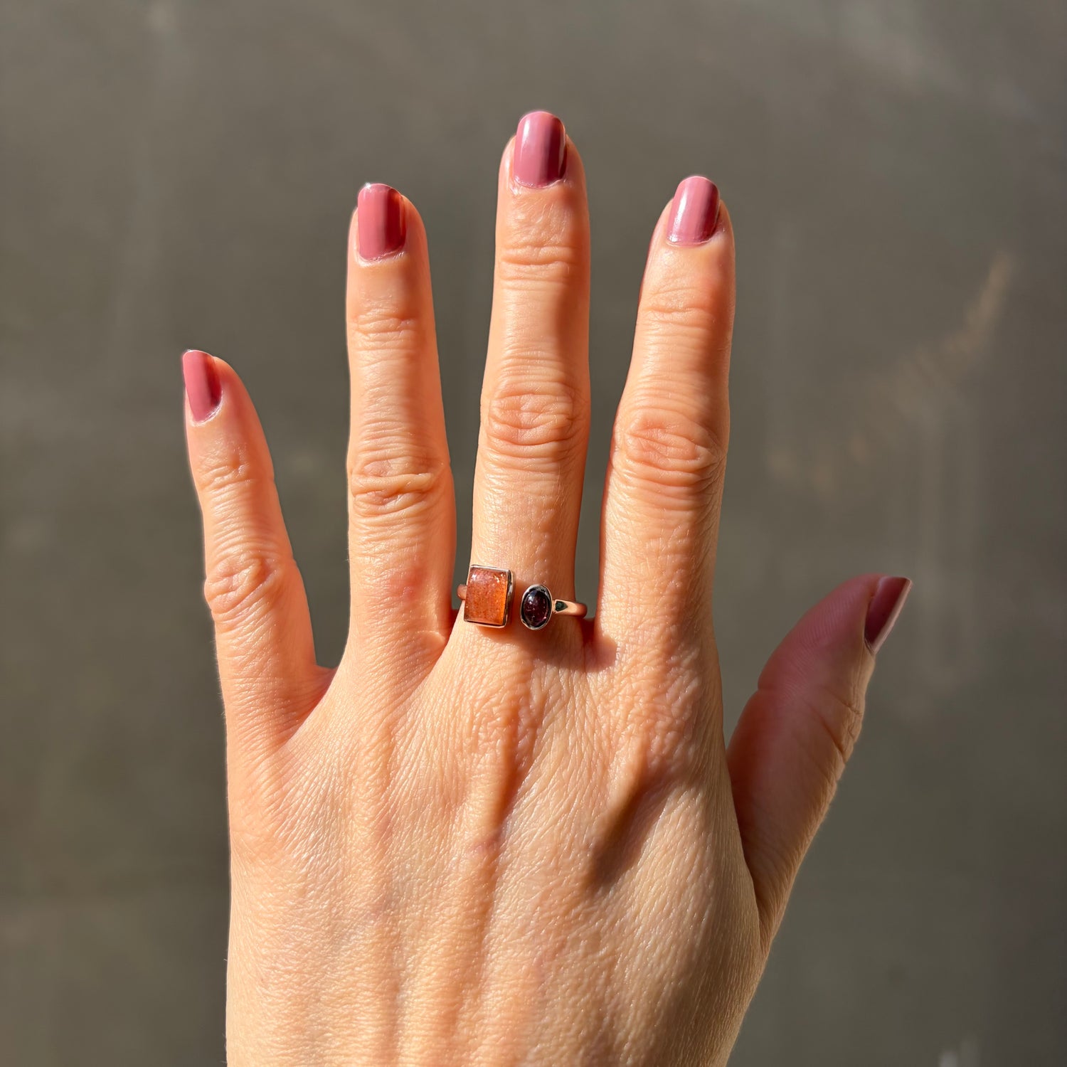 Anello Pietra del Sole e Granato - Argento 925