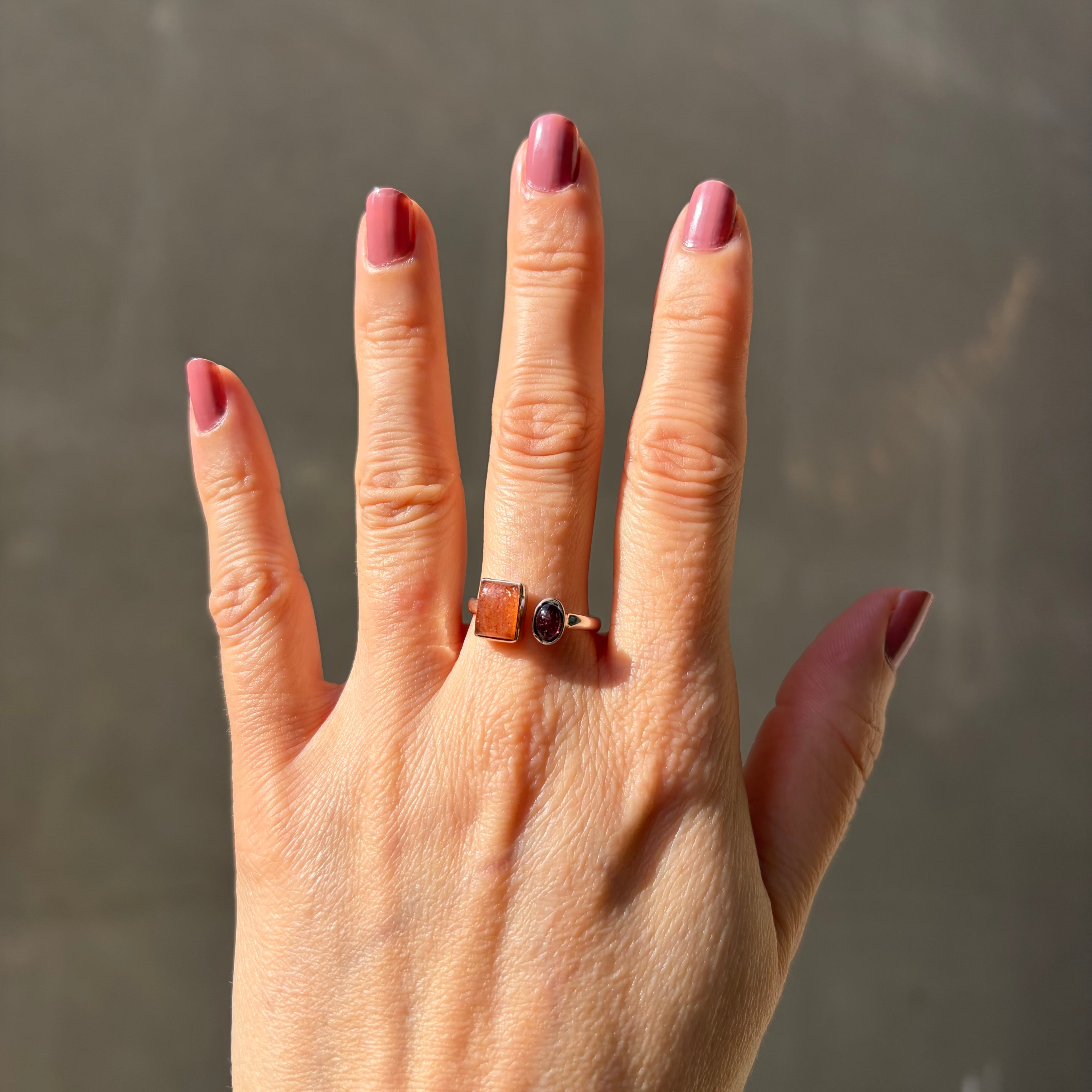 Anello Pietra del Sole e Granato - Argento 925