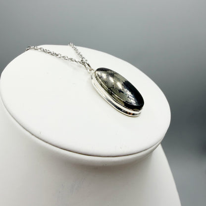 Ciondolo Pirite in Magnetite - Argento 925 - OVALE A