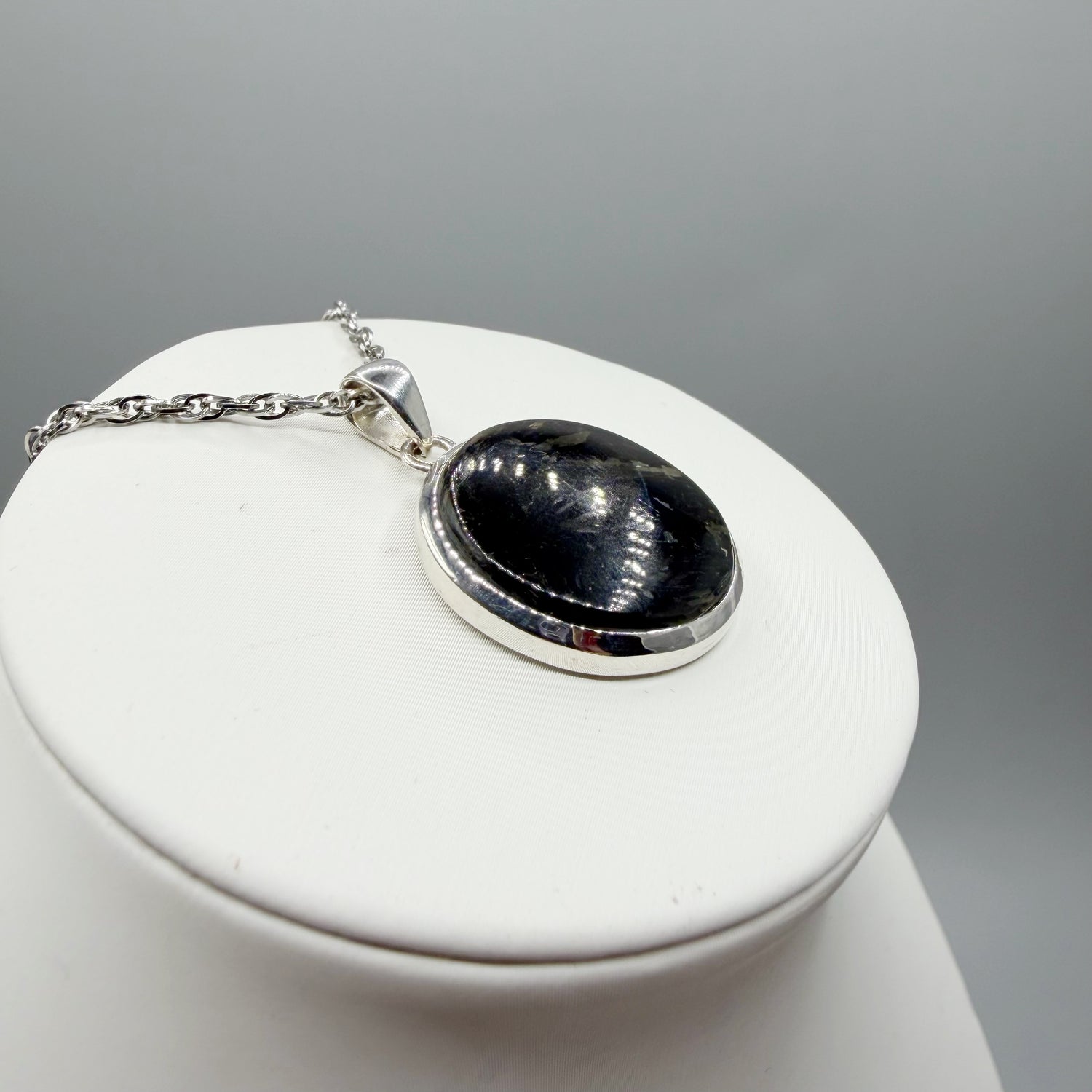 Ciondolo Nuummite Argento 925 - Tondo