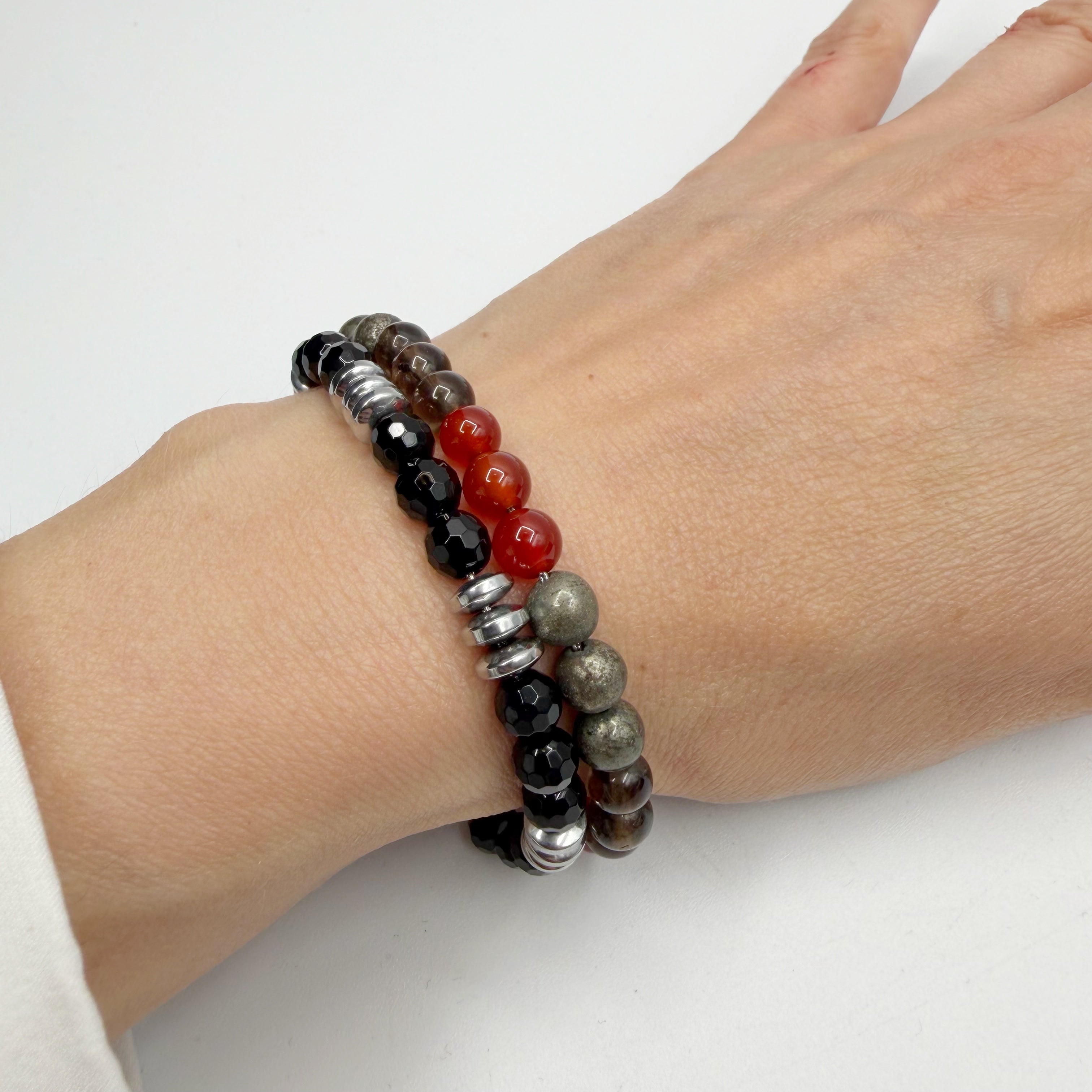 Due Bracciali per Soldi, Nuove Opportunità e Protezione