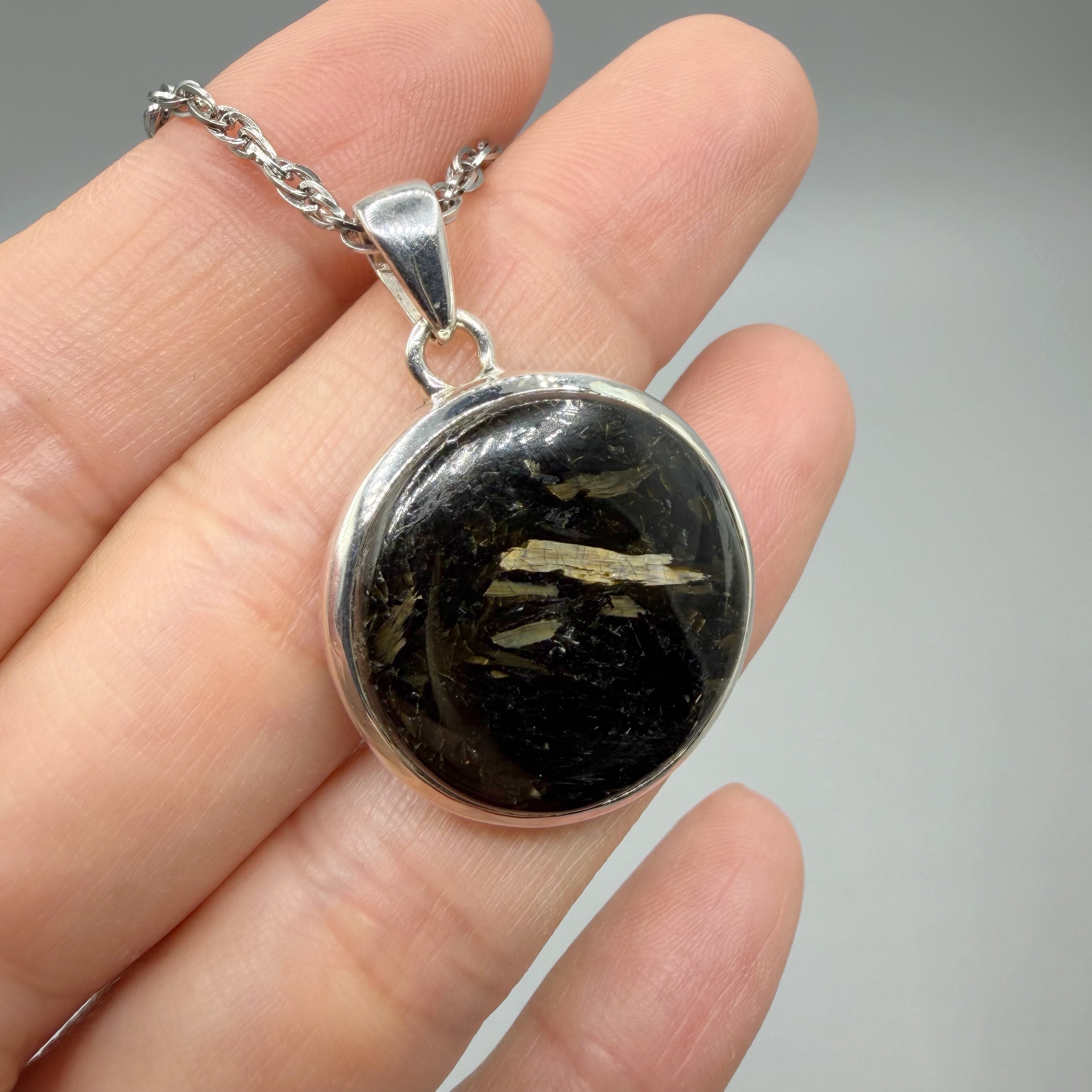 Ciondolo Nuummite Argento 925 - Tondo