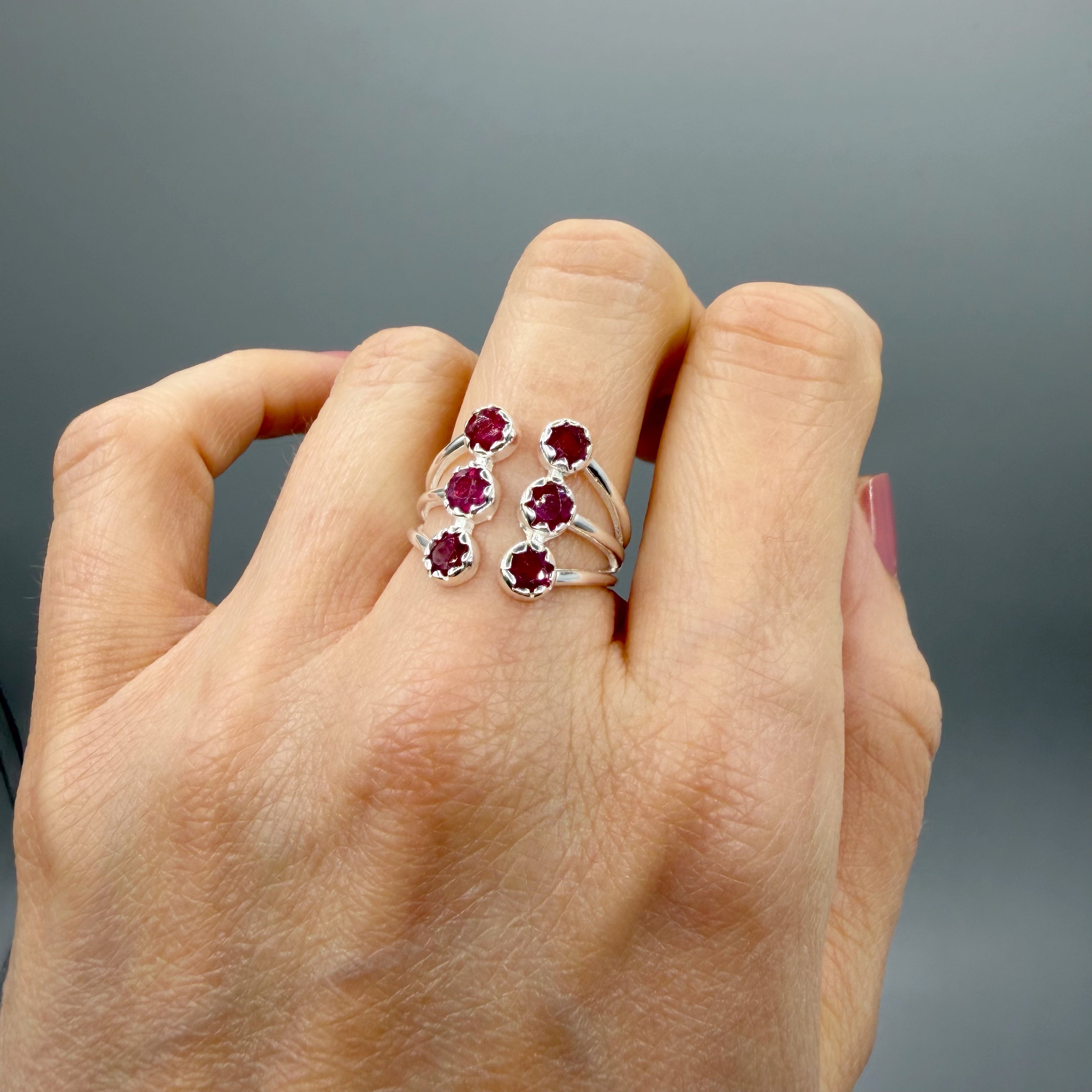 Anello Power - Granato e Argento 925
