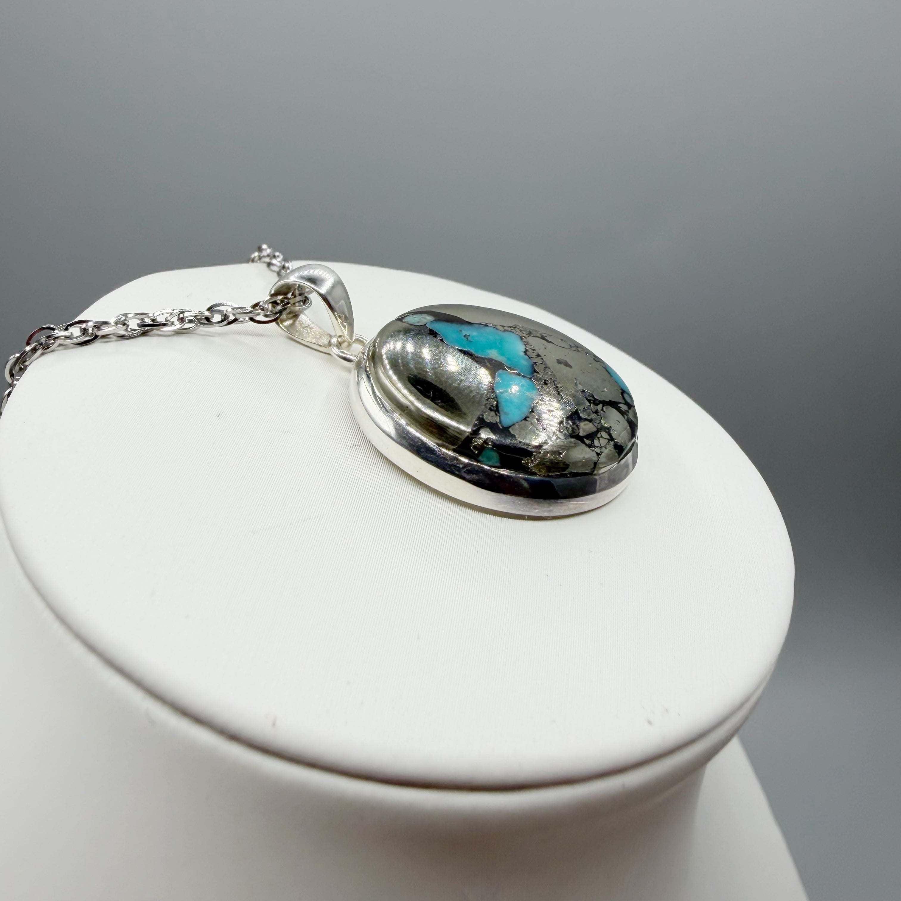 Ciondolo Turchese Naturale in Pirite | Argento 925 - Tondo
