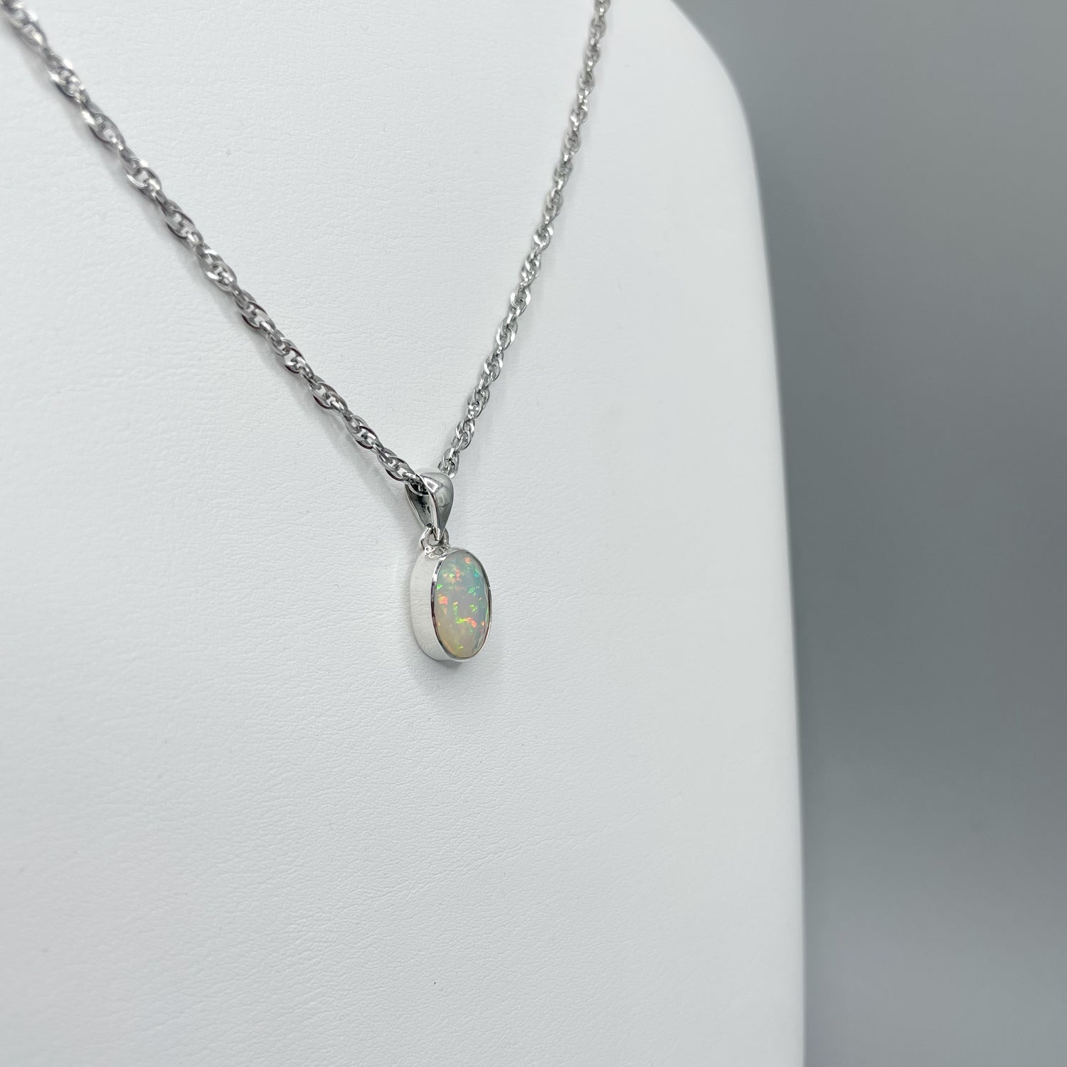 Ciondolo Opale Etiope Sfaccettato Ovale - Argento 925