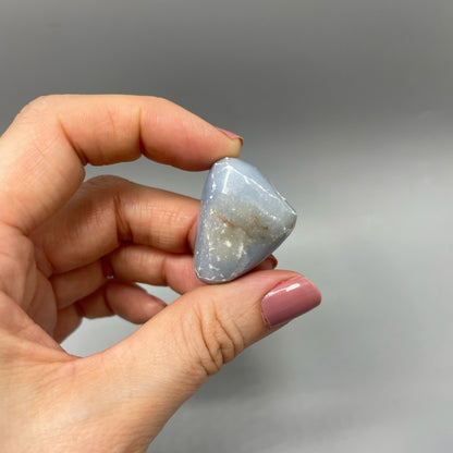 Pietra di Angelite Burattata