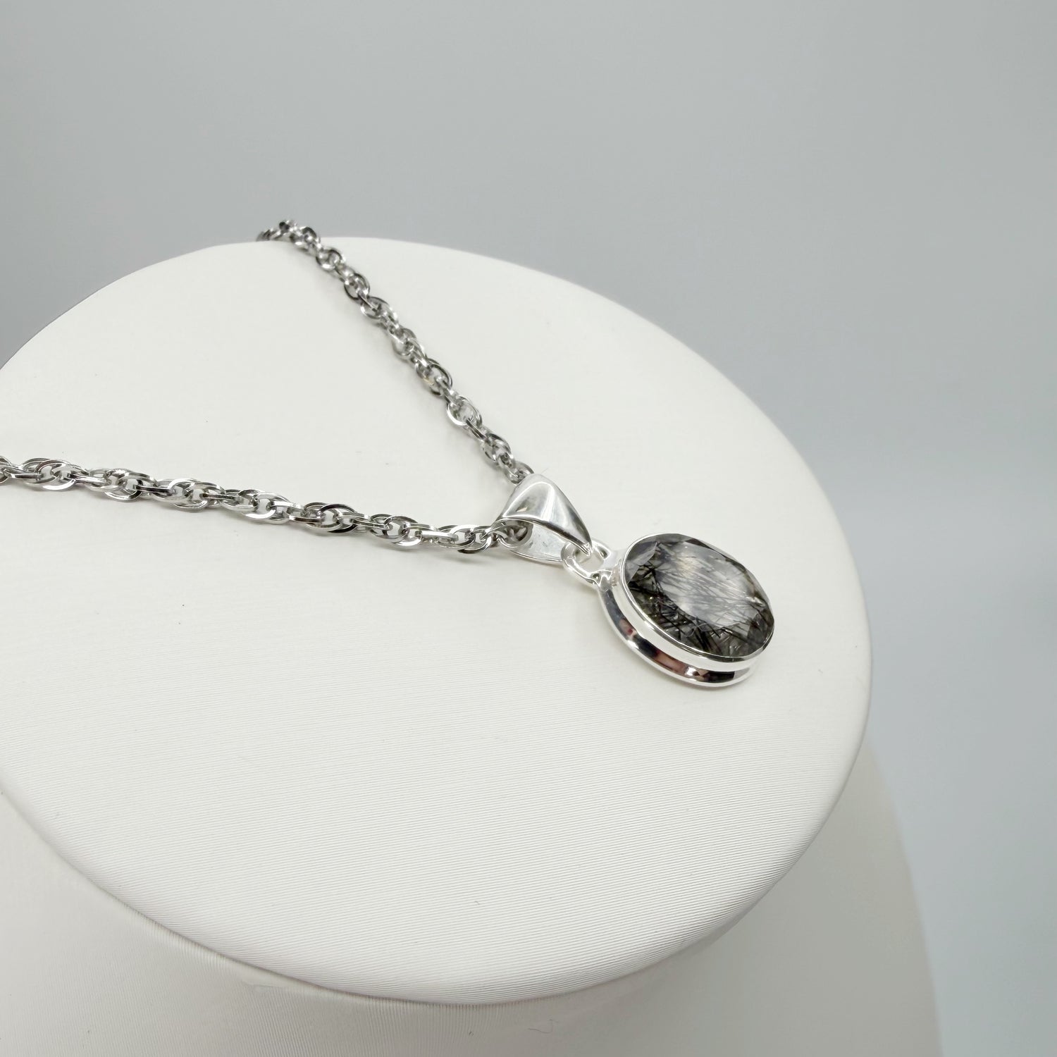 Ciondolo Quarzo Tormalinato Ovale - Argento 925