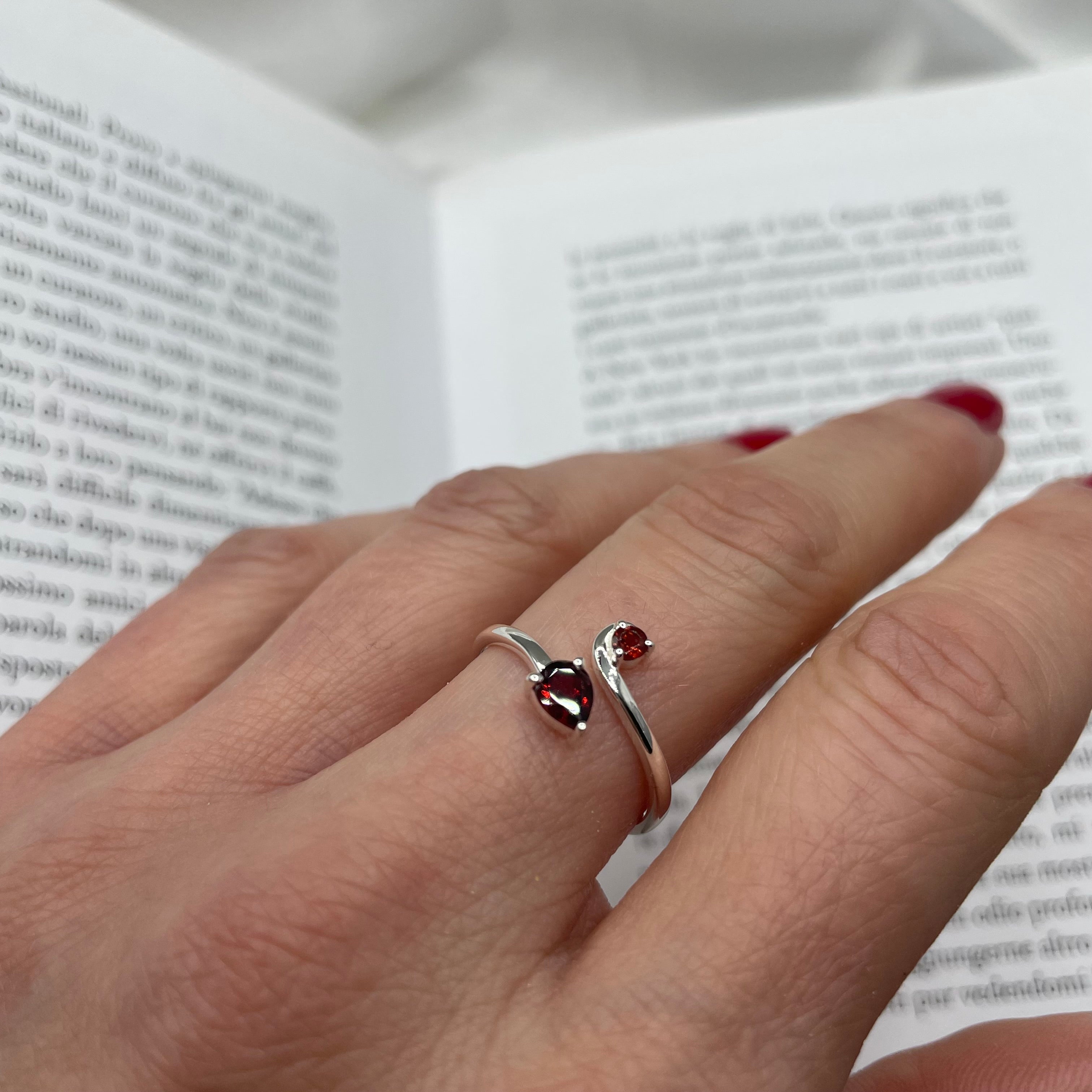 Anello Intreccio Granato e Argento 925