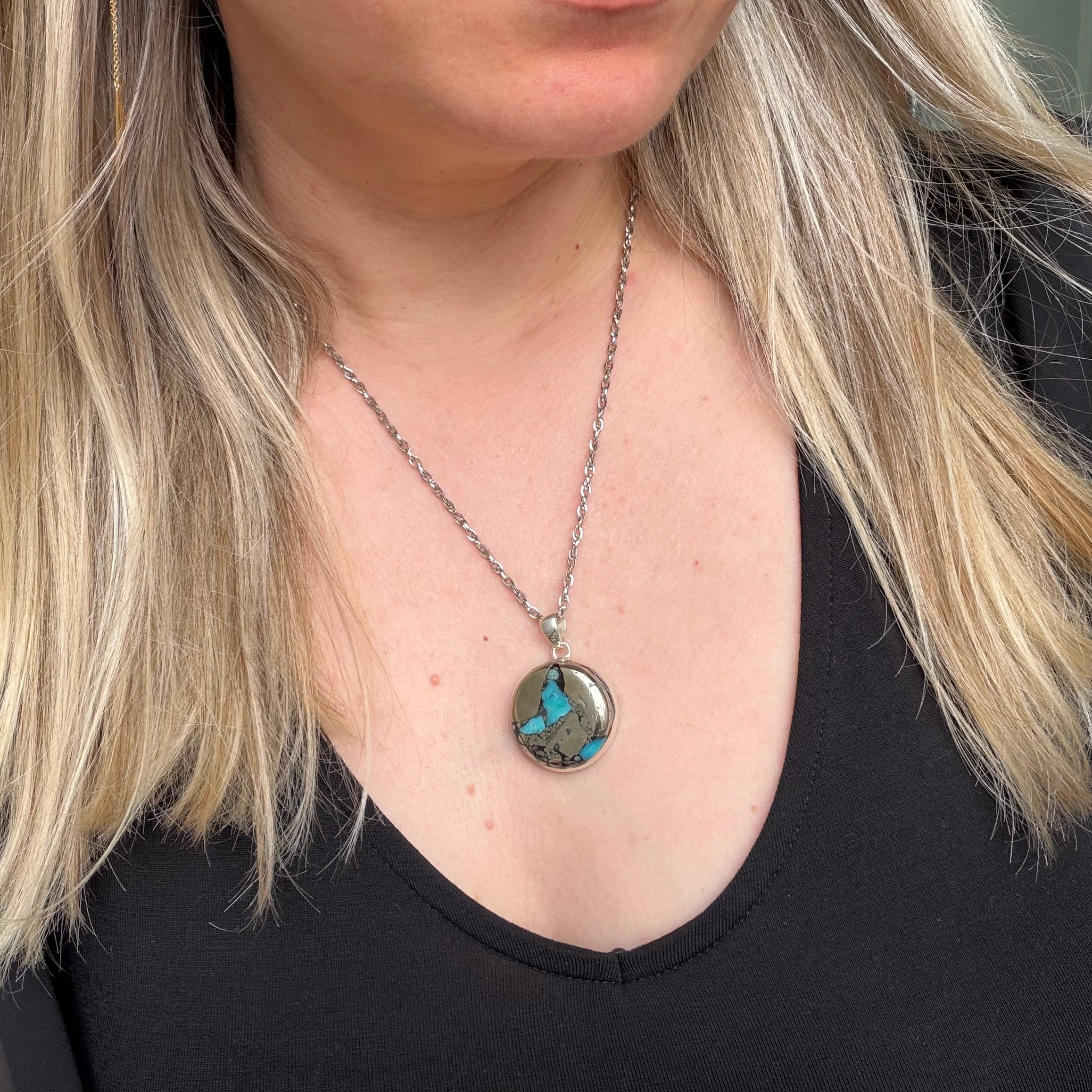Ciondolo Turchese Naturale in Pirite | Argento 925 - Tondo