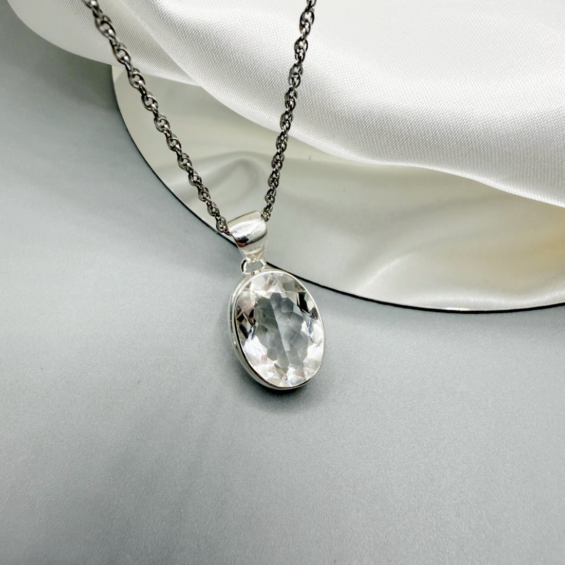 Ciondolo Cristallo di Rocca e Argento 925 - Ovale