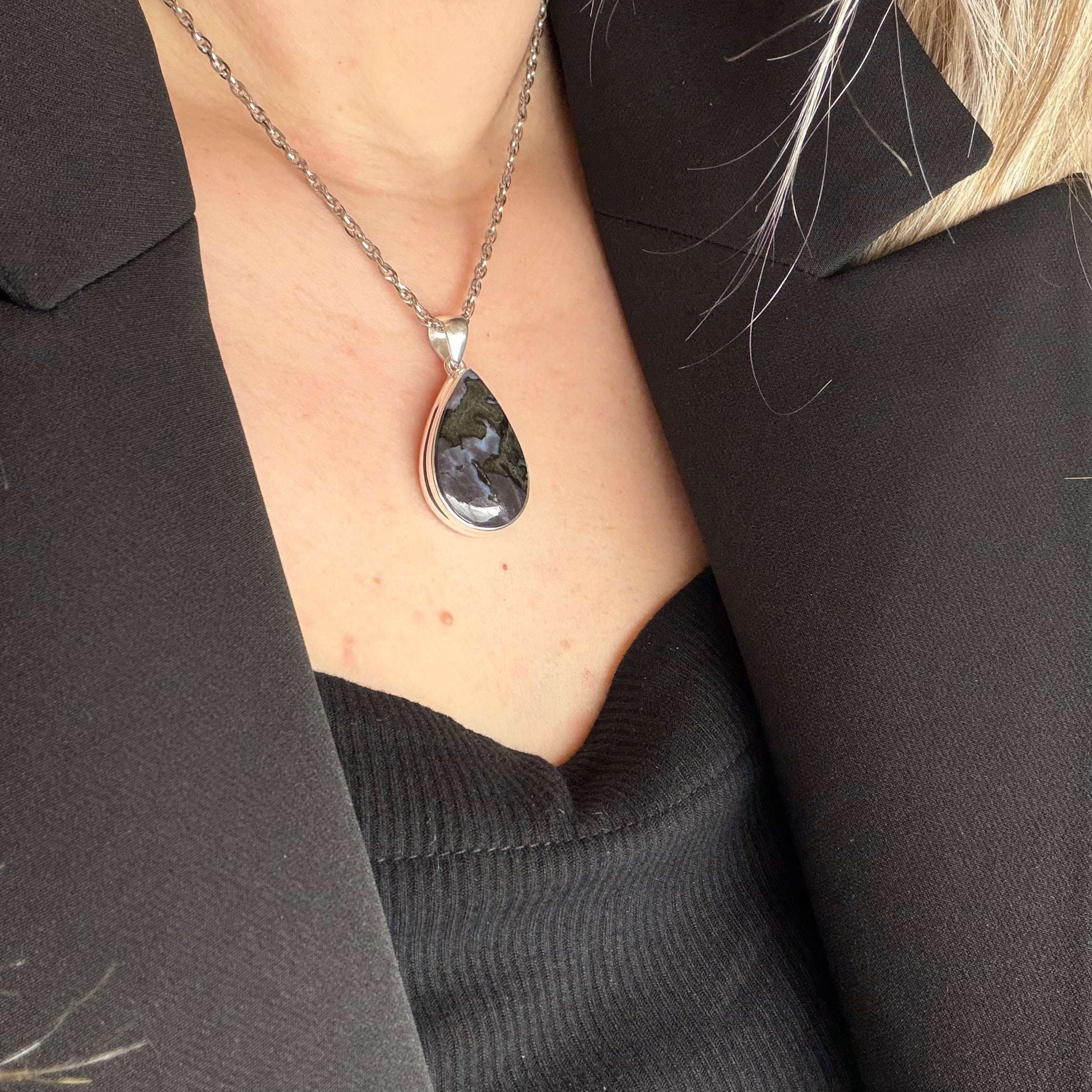 Ciondolo Merlinite Mistica e Argento 925 - a Goccia