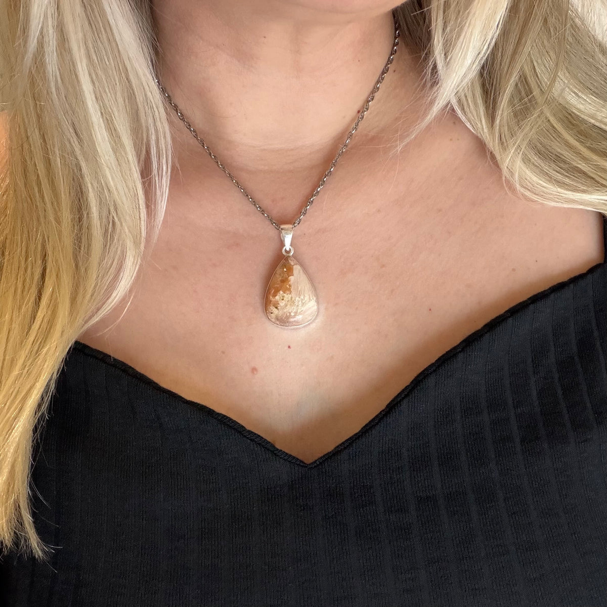 Ciondolo Scolecite Rosa Argento 925 | a Goccia