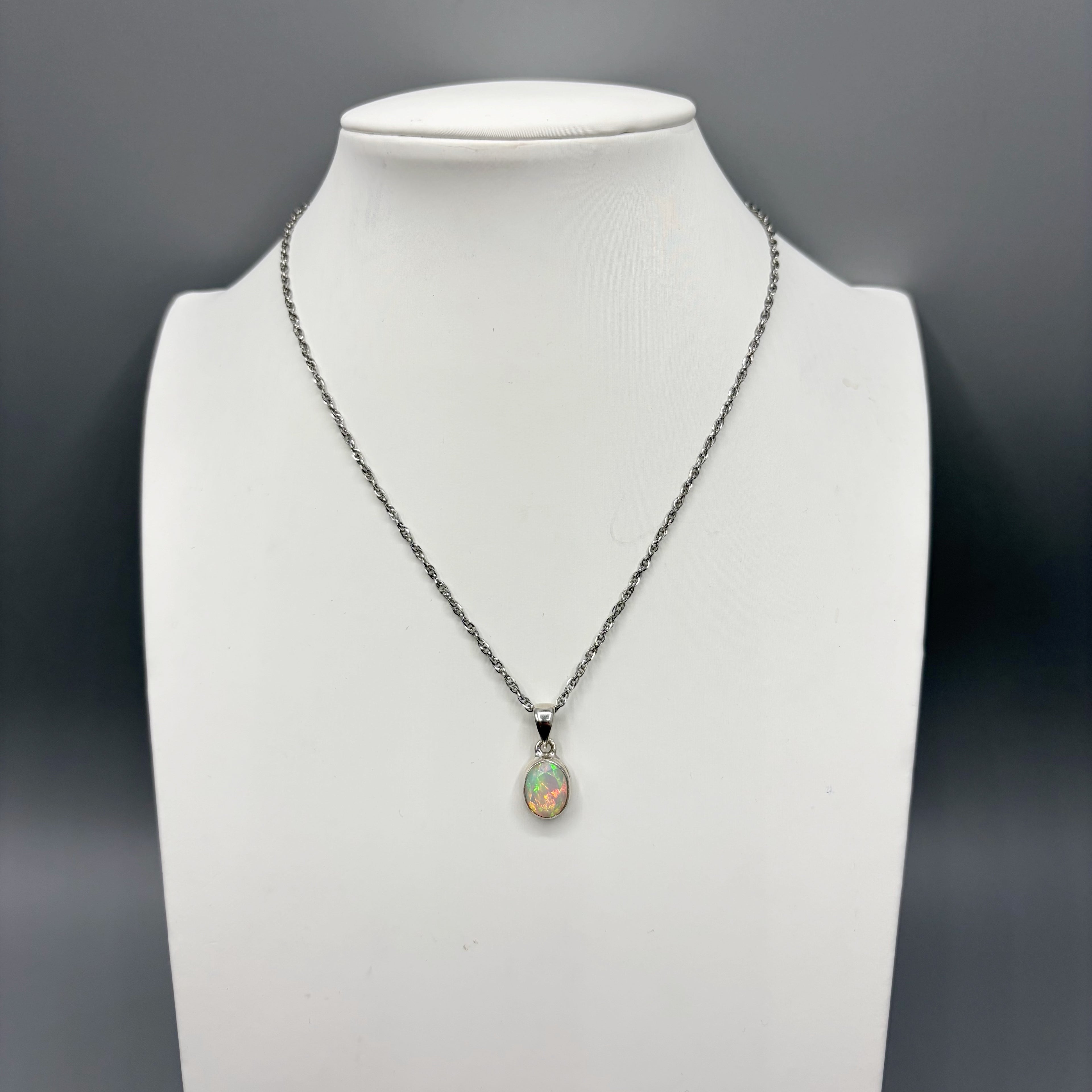 Ciondolo Opale Etiope Sfaccettato Ovale - Argento 925