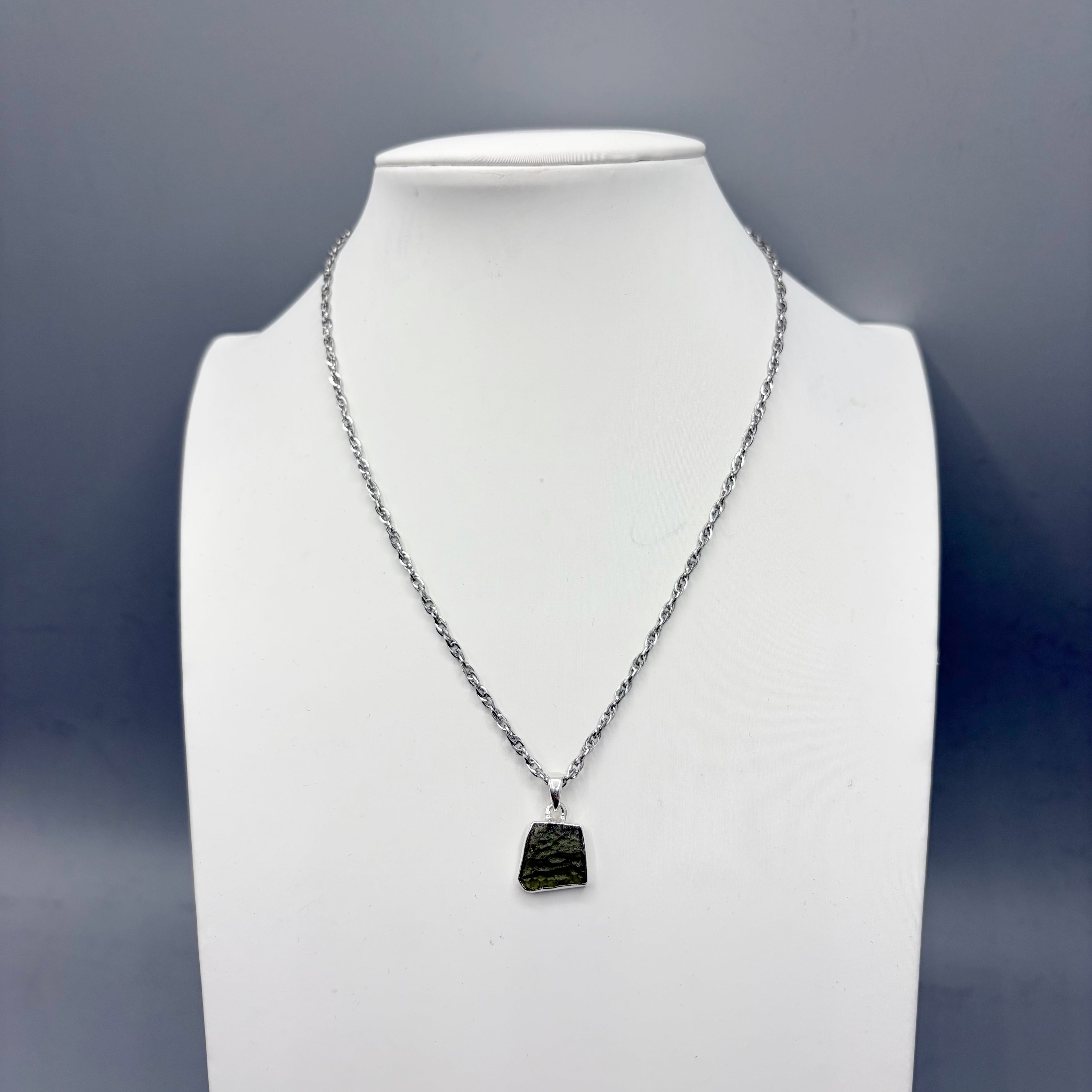 Ciondolo Moldavite Grezza e Argento 925