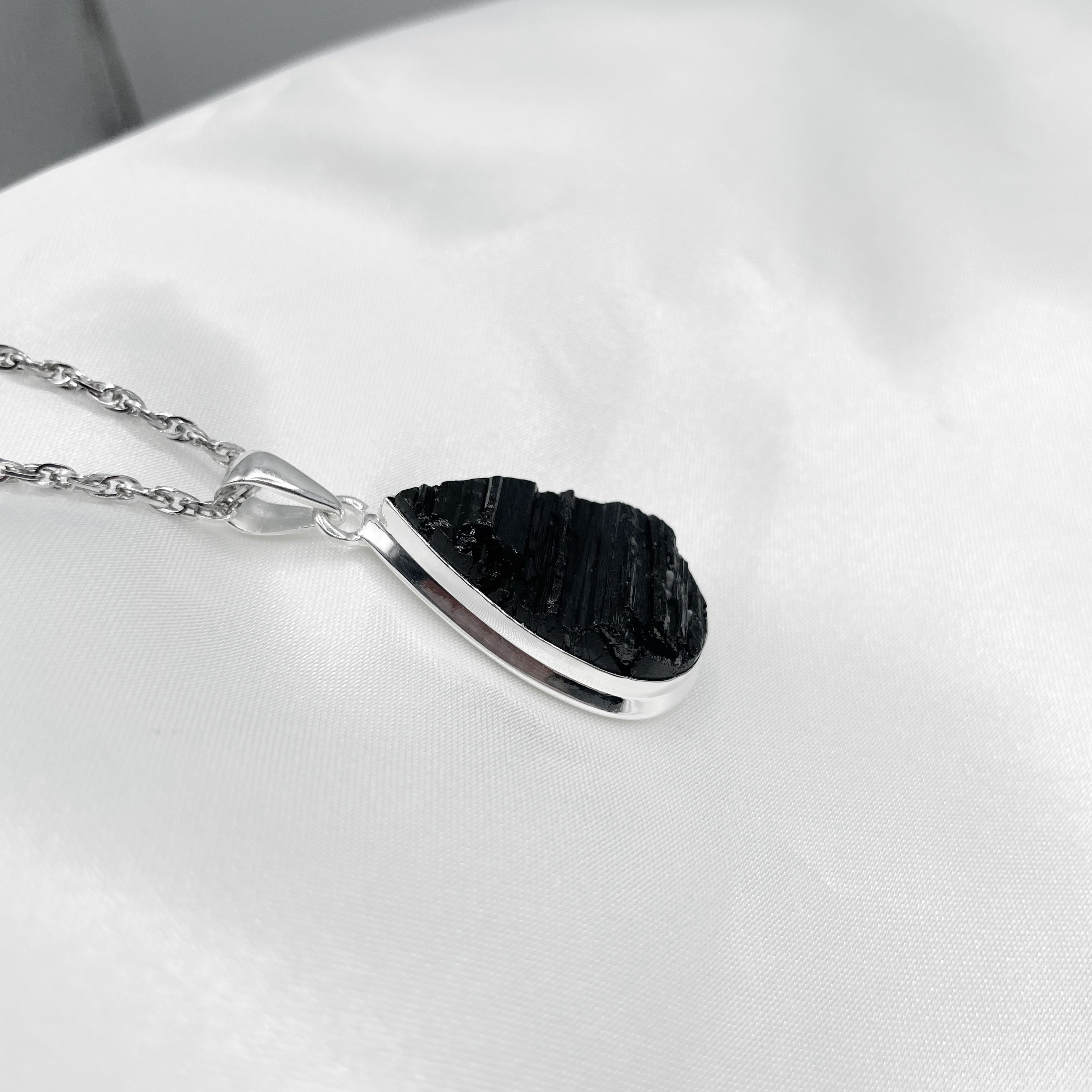 Ciondolo Tormalina Nera Grezza Goccia - Argento 925