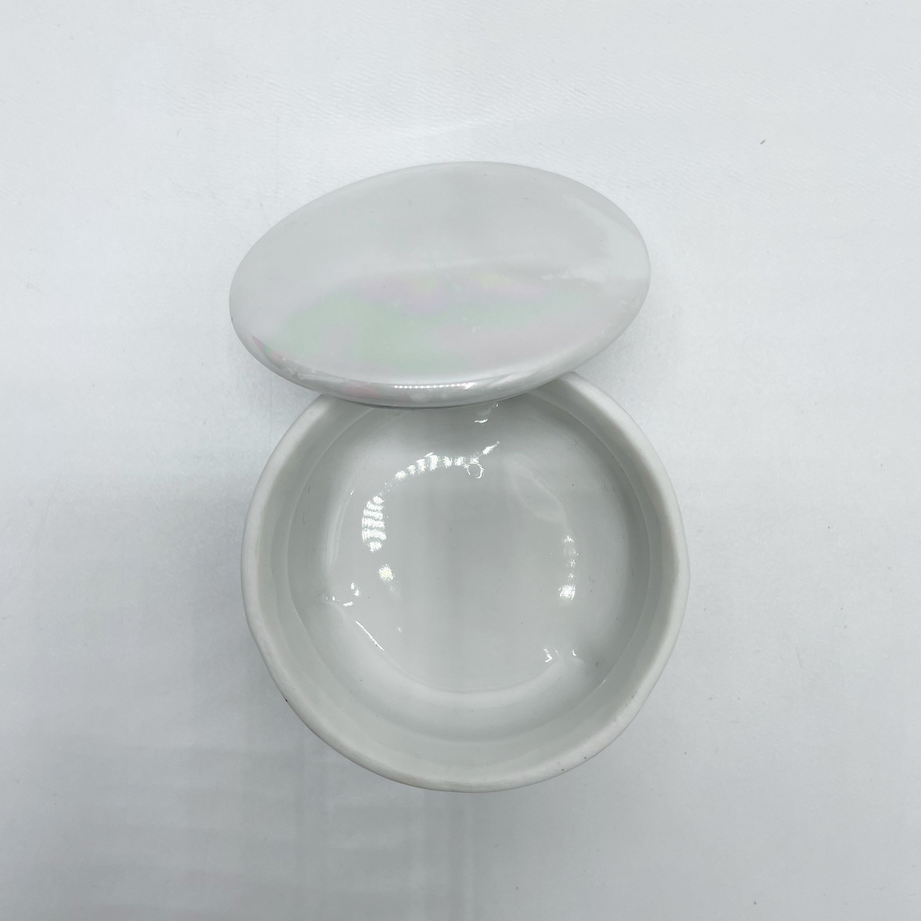 Portagioie Piccolo, porcellana dipinta a mano - Madreperla