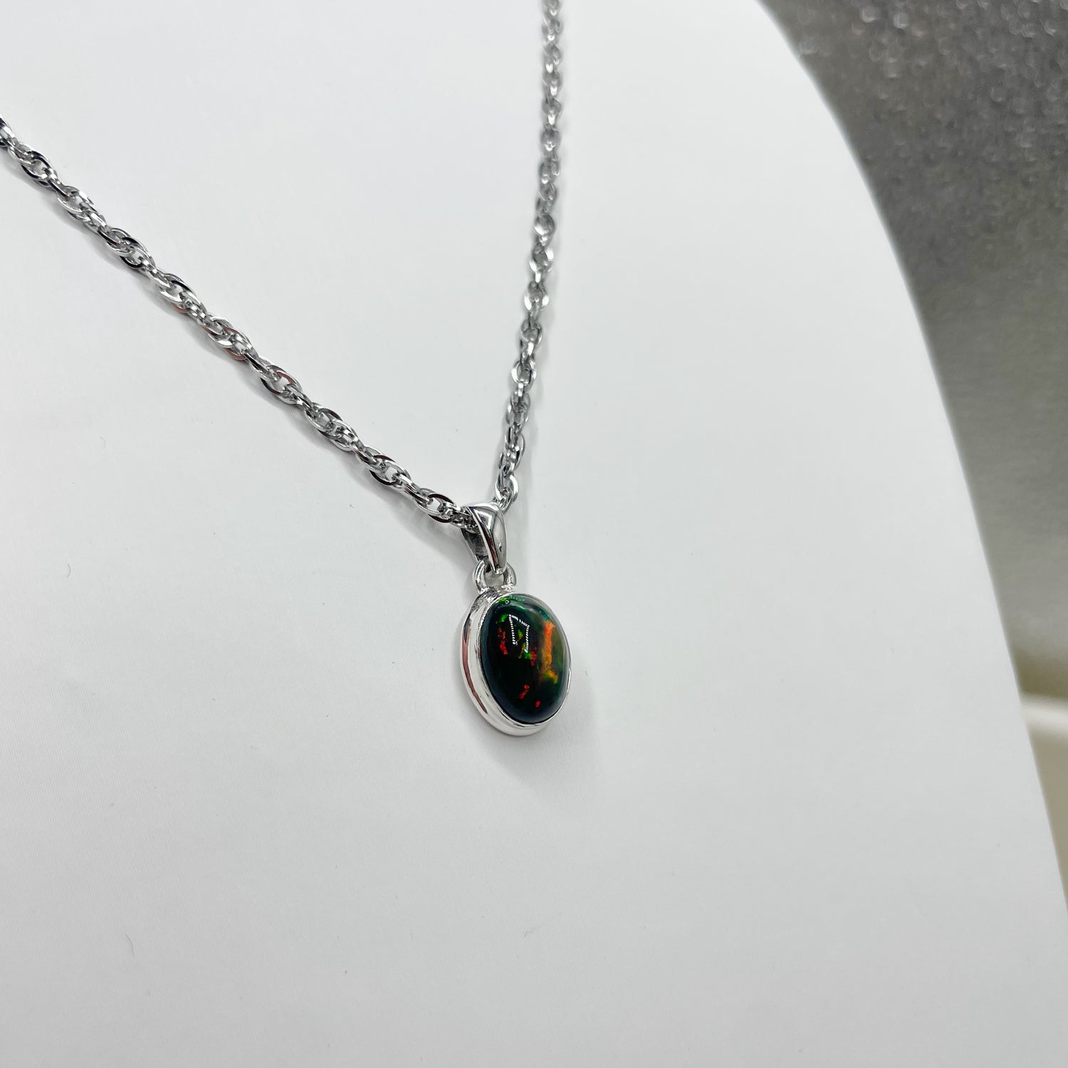 Ciondolo Opale Nero Chalama Ovale - Argento 925