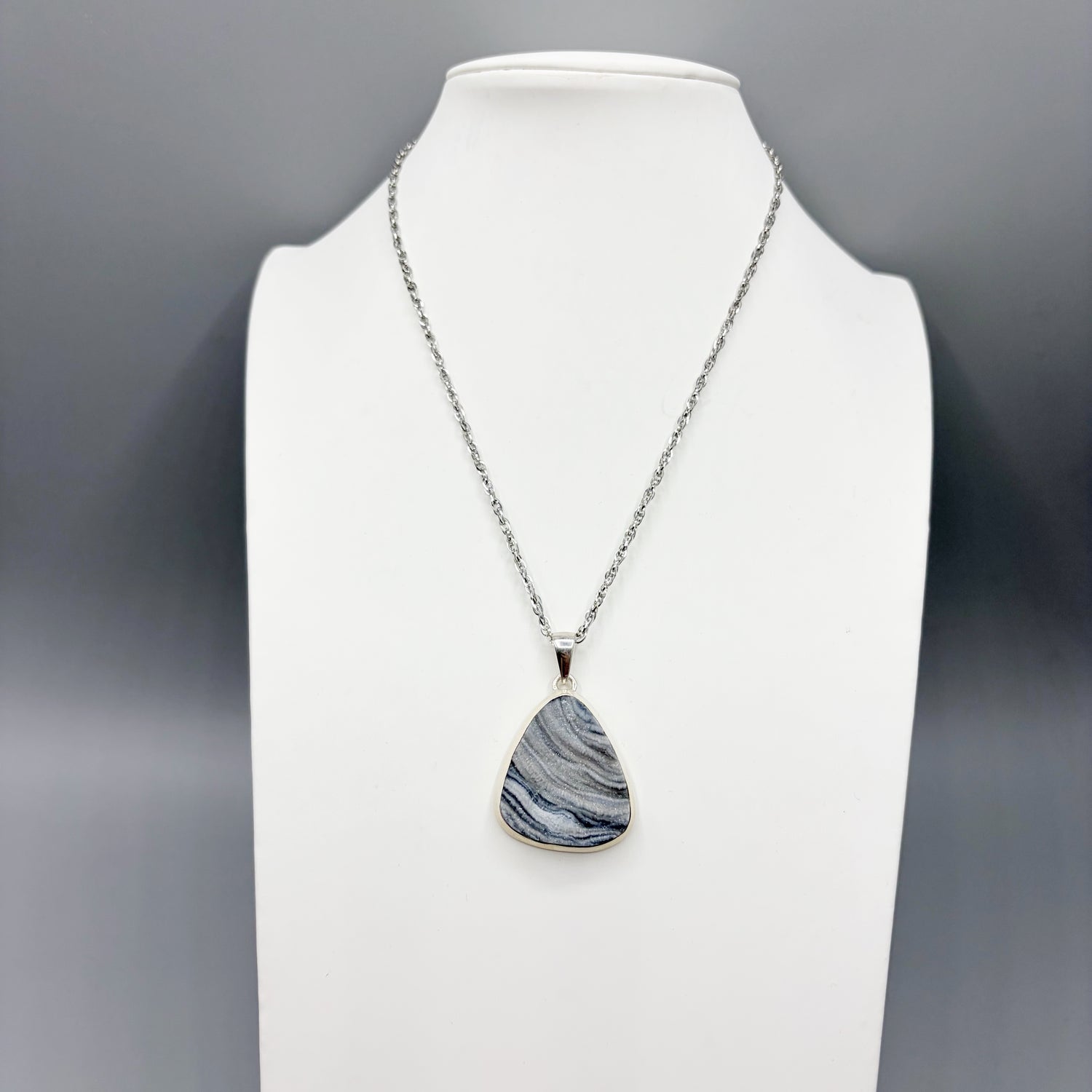 Ciondolo Desert Druzy Argento 925 - Triangolo arrotondato