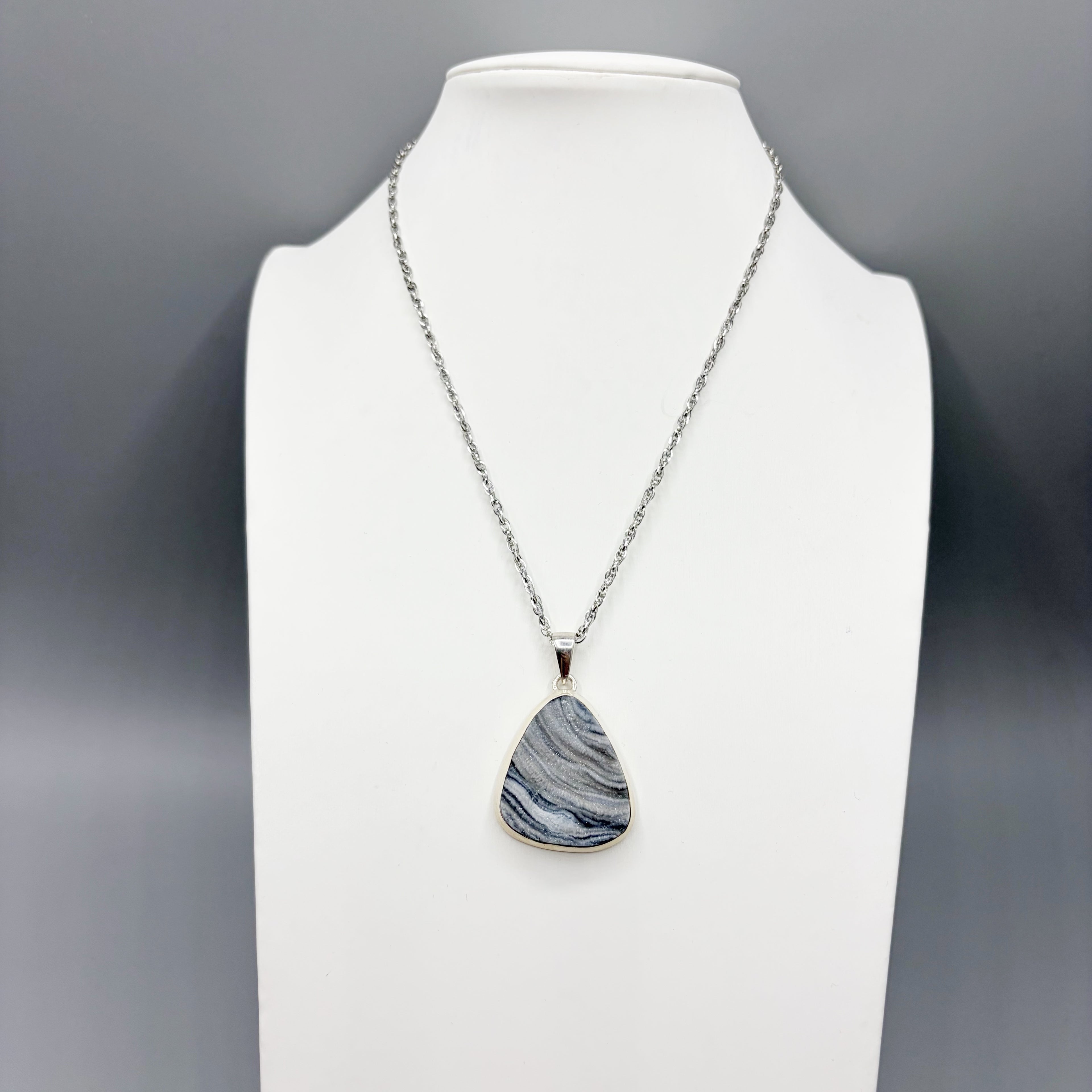 Ciondolo Desert Druzy Argento 925 - Triangolo arrotondato
