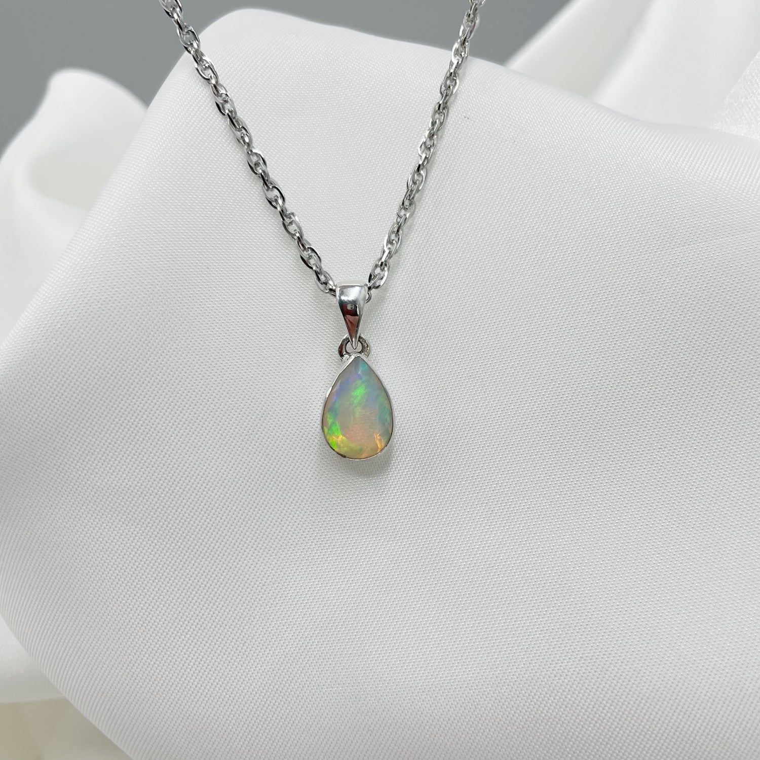 Ciondolo Opale Etiope Sfaccettato Goccia - Argento 925