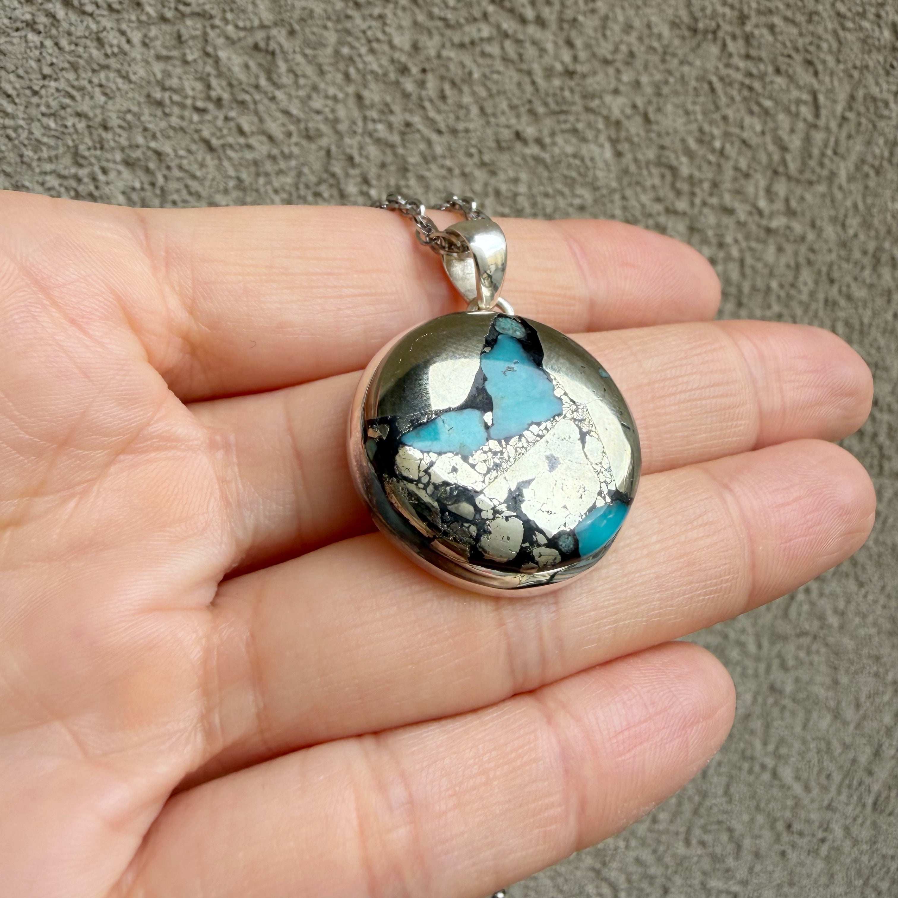 Ciondolo Turchese Naturale in Pirite | Argento 925 - Tondo