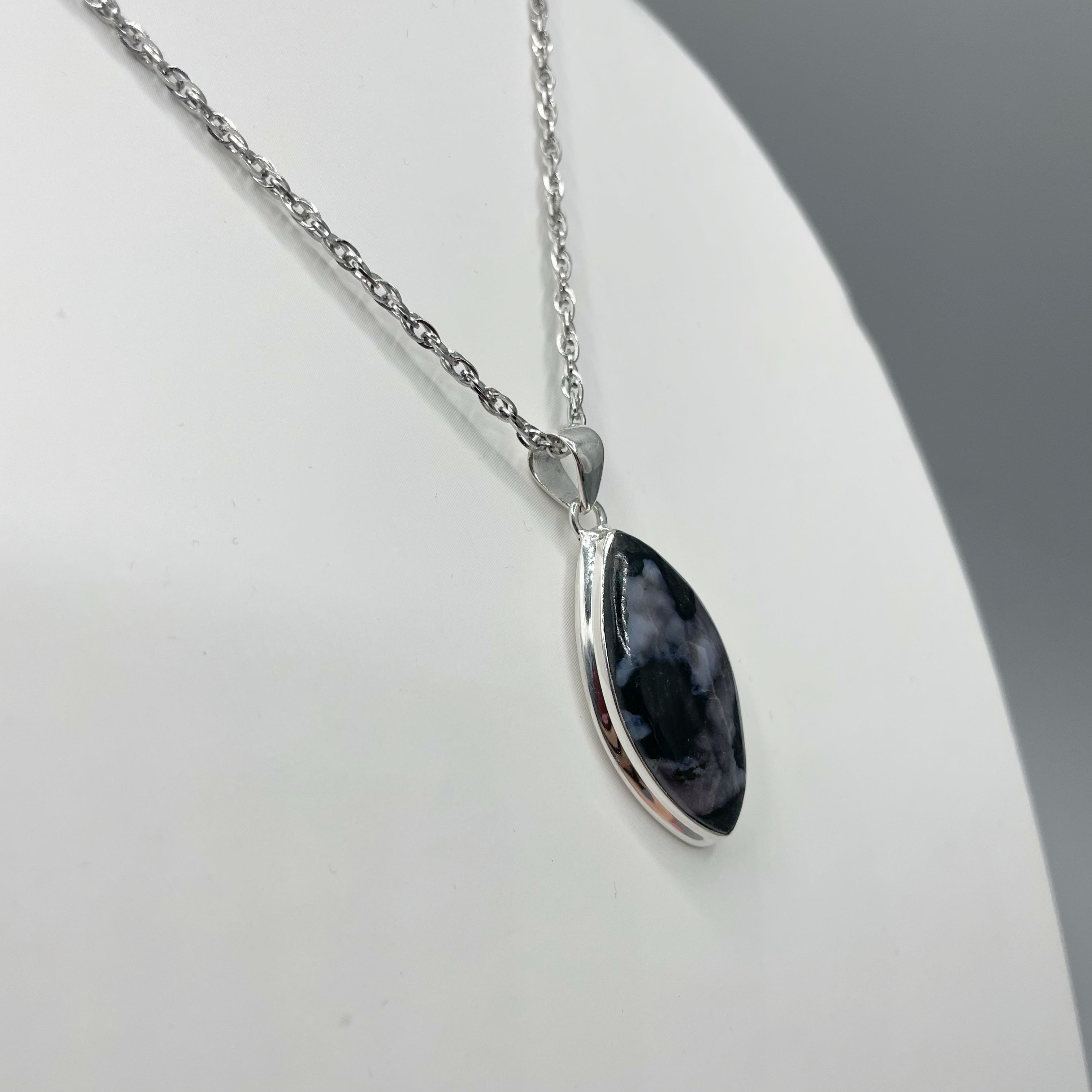 Ciondolo Merlinite a Goccia - Argento 925