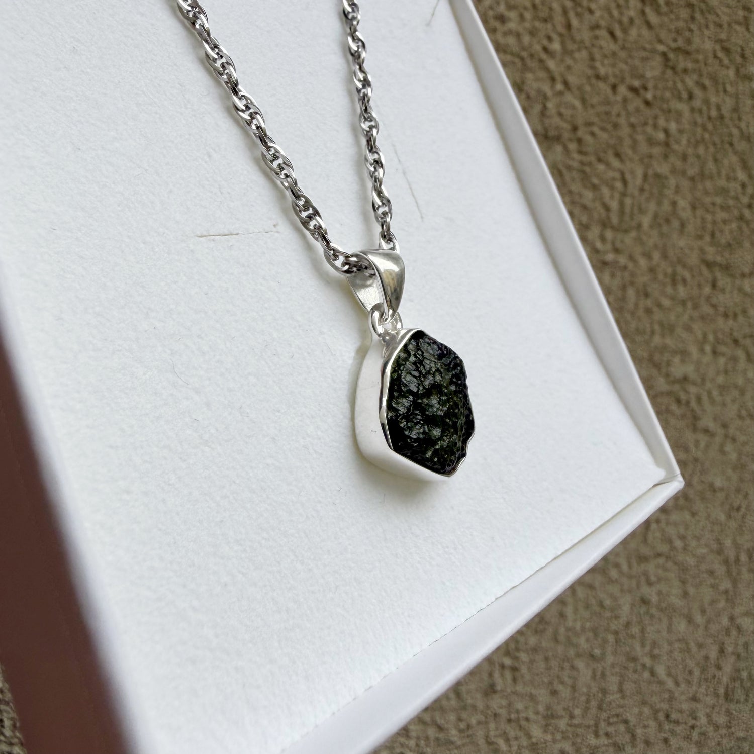 Ciondolo Moldavite Grezza - Argento 925
