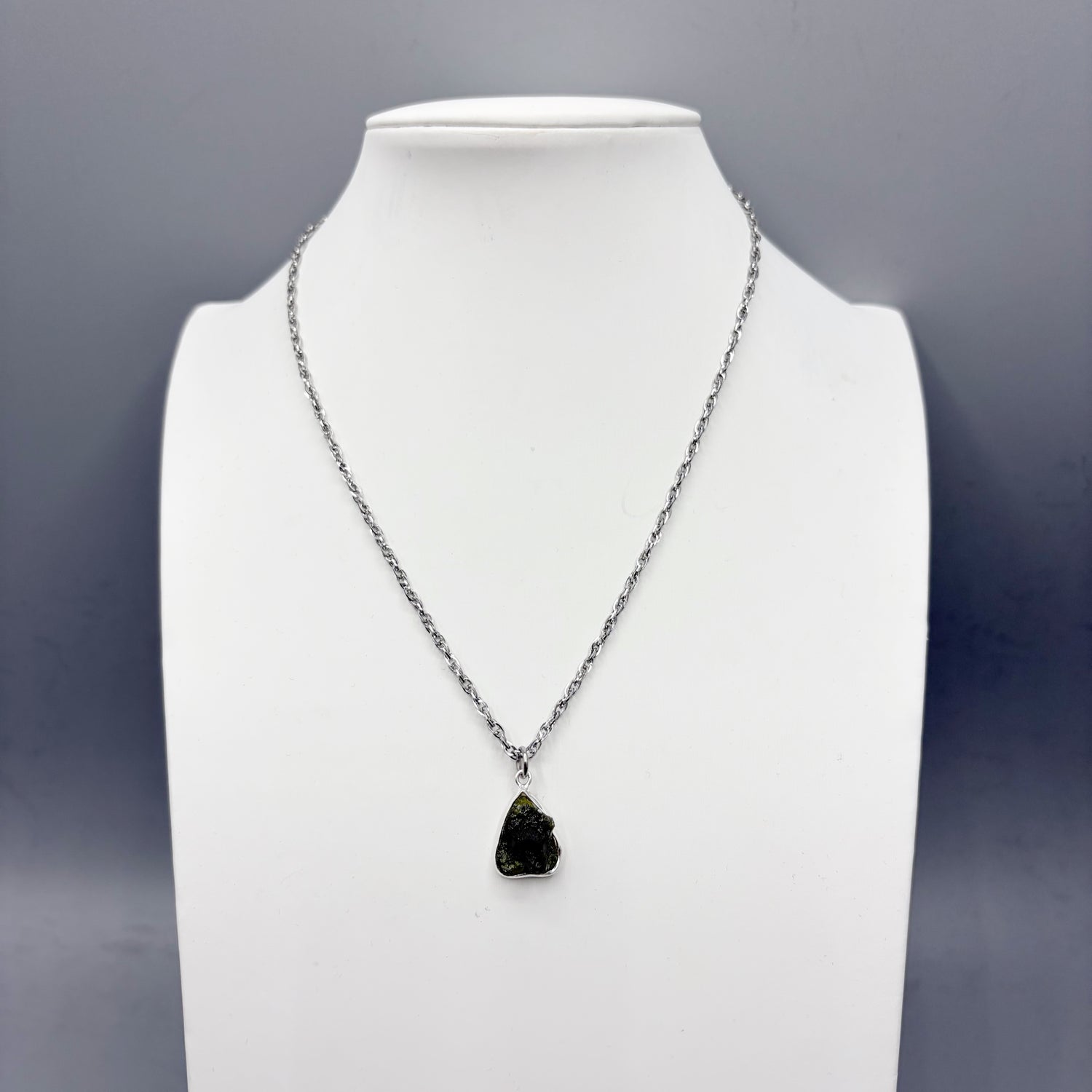 Ciondolo Moldavite Grezza e Argento 925