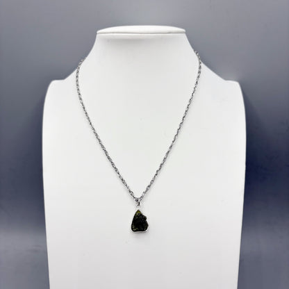 Ciondolo Moldavite Grezza e Argento 925