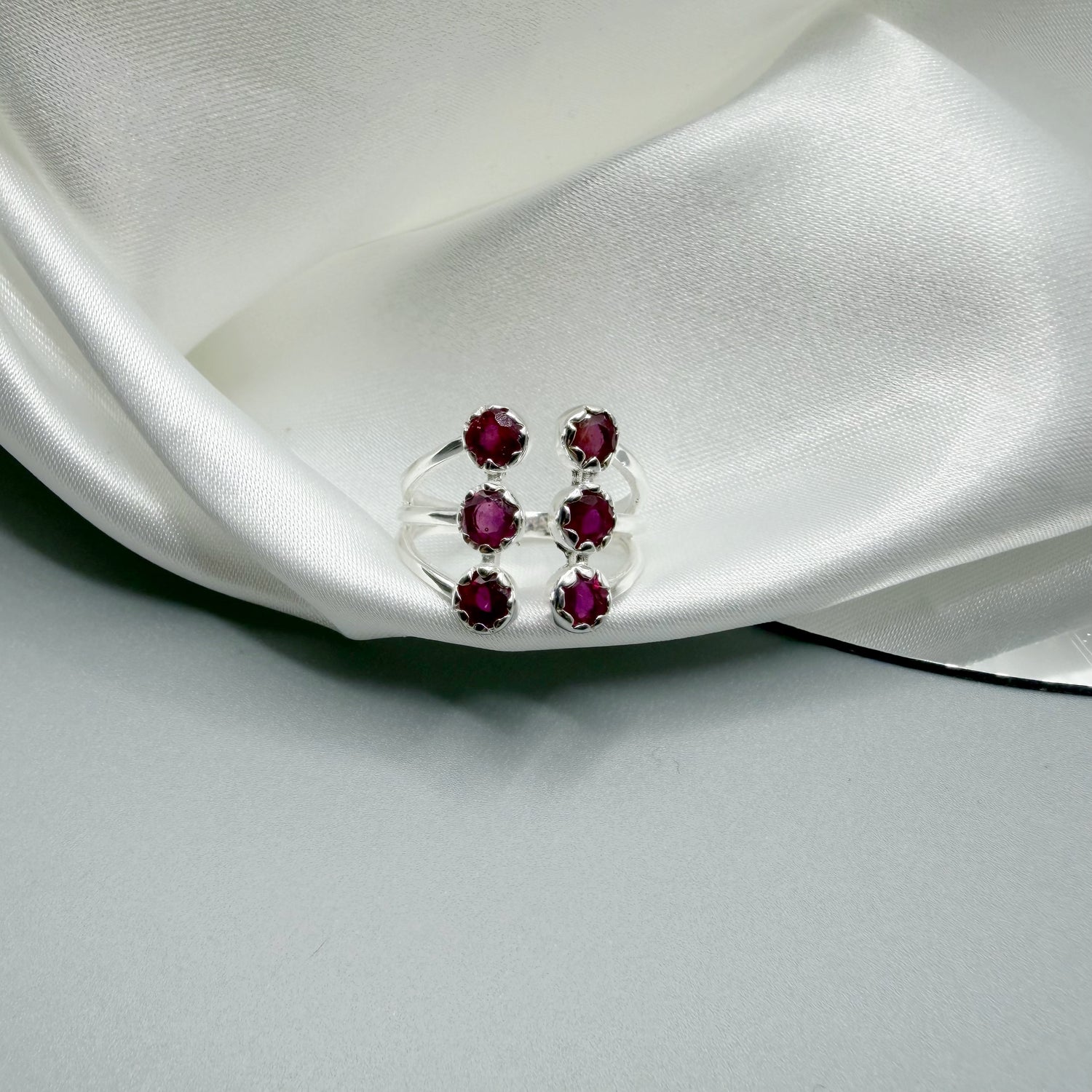 Anello Power - Granato e Argento 925