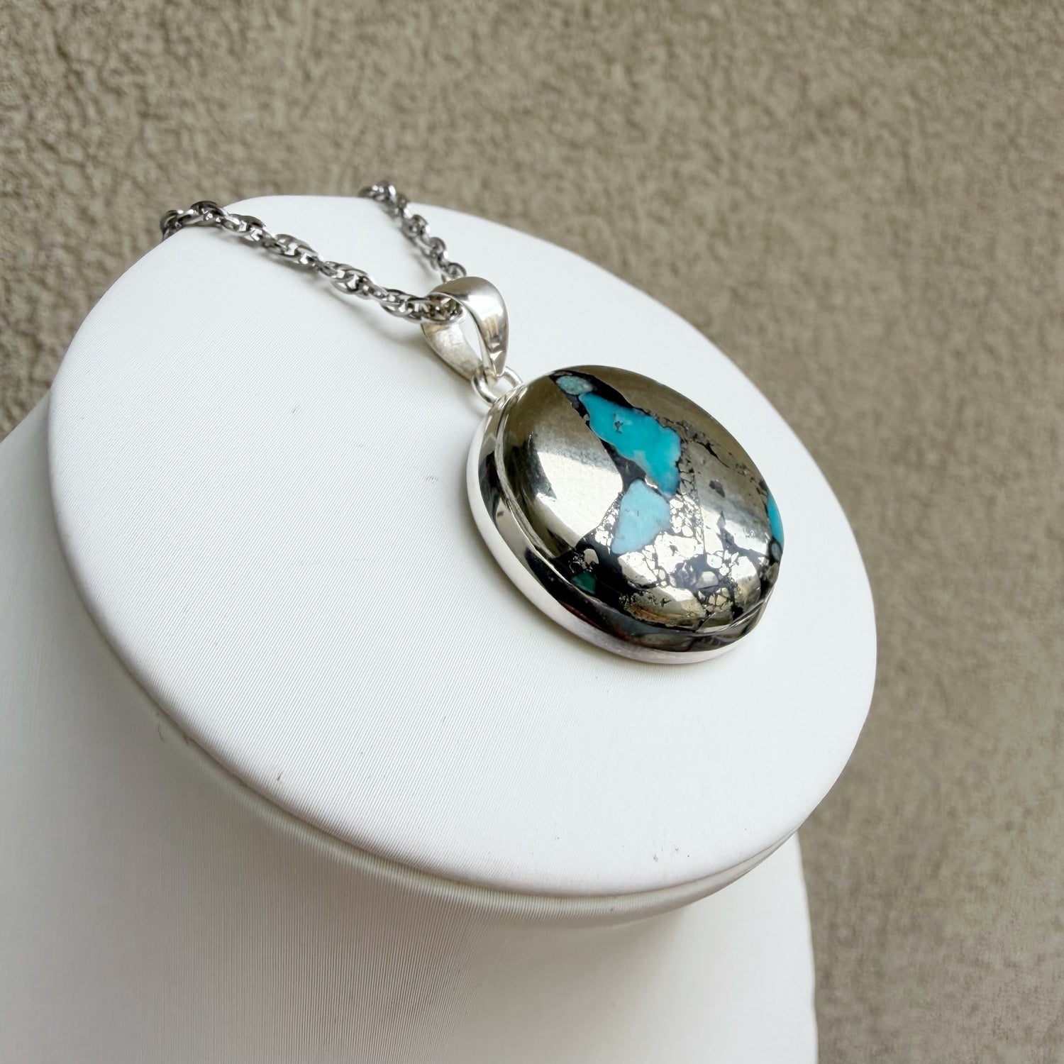 Ciondolo Turchese Naturale in Pirite | Argento 925 - Tondo