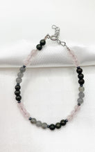 Carica l&#39;immagine nel visualizzatore di Gallery, Bracciale dell&#39;Abbondanza (Pirite, Labradorite, Quarzo Rosa)
