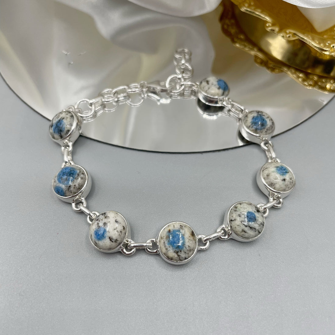 Bracciale Azzurrite in Granito (K2) e Argento 925 - tondo