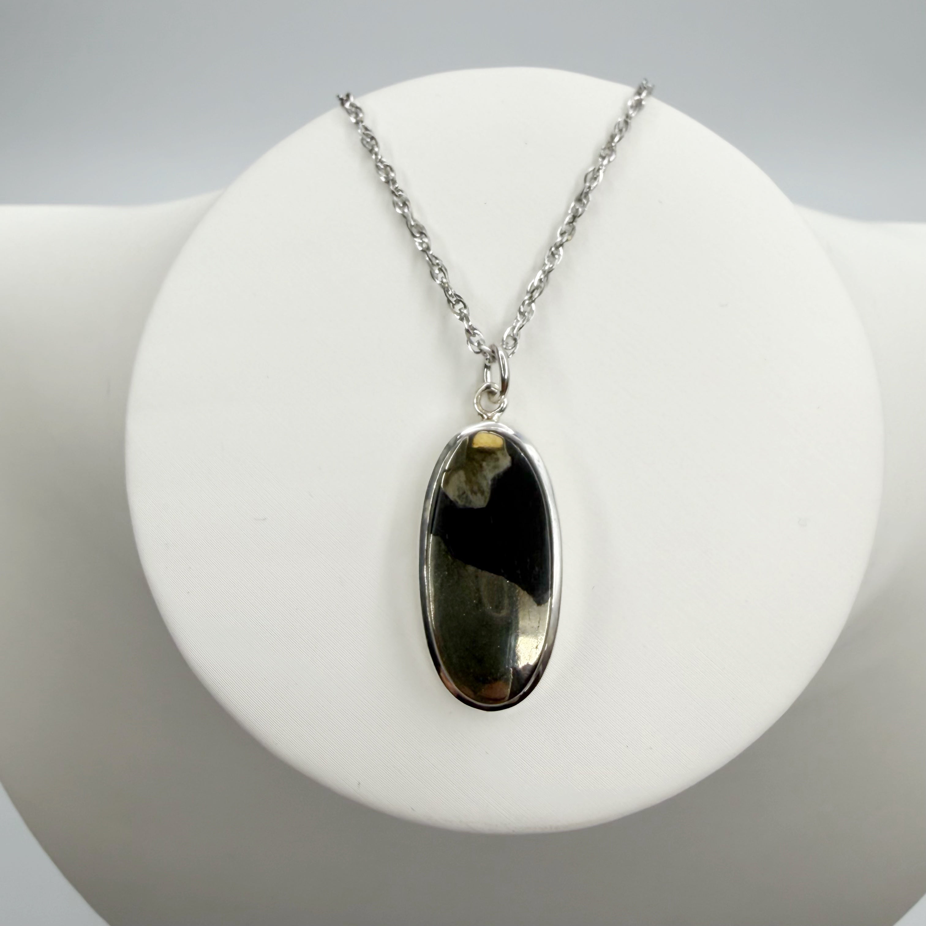Ciondolo Pirite in Magnetite - Argento 925