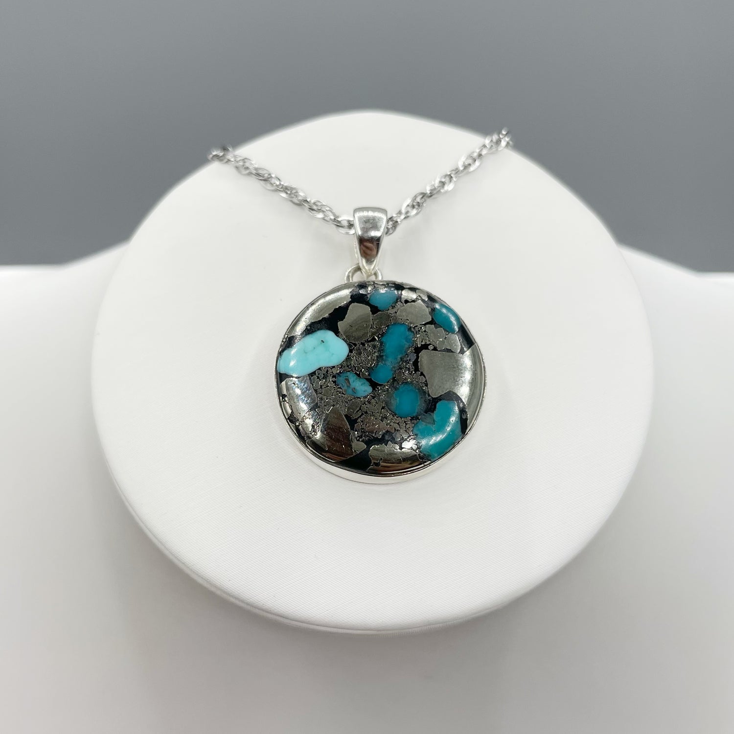 Ciondolo Turchese Naturale in Pirite | Argento 925 - Tondo