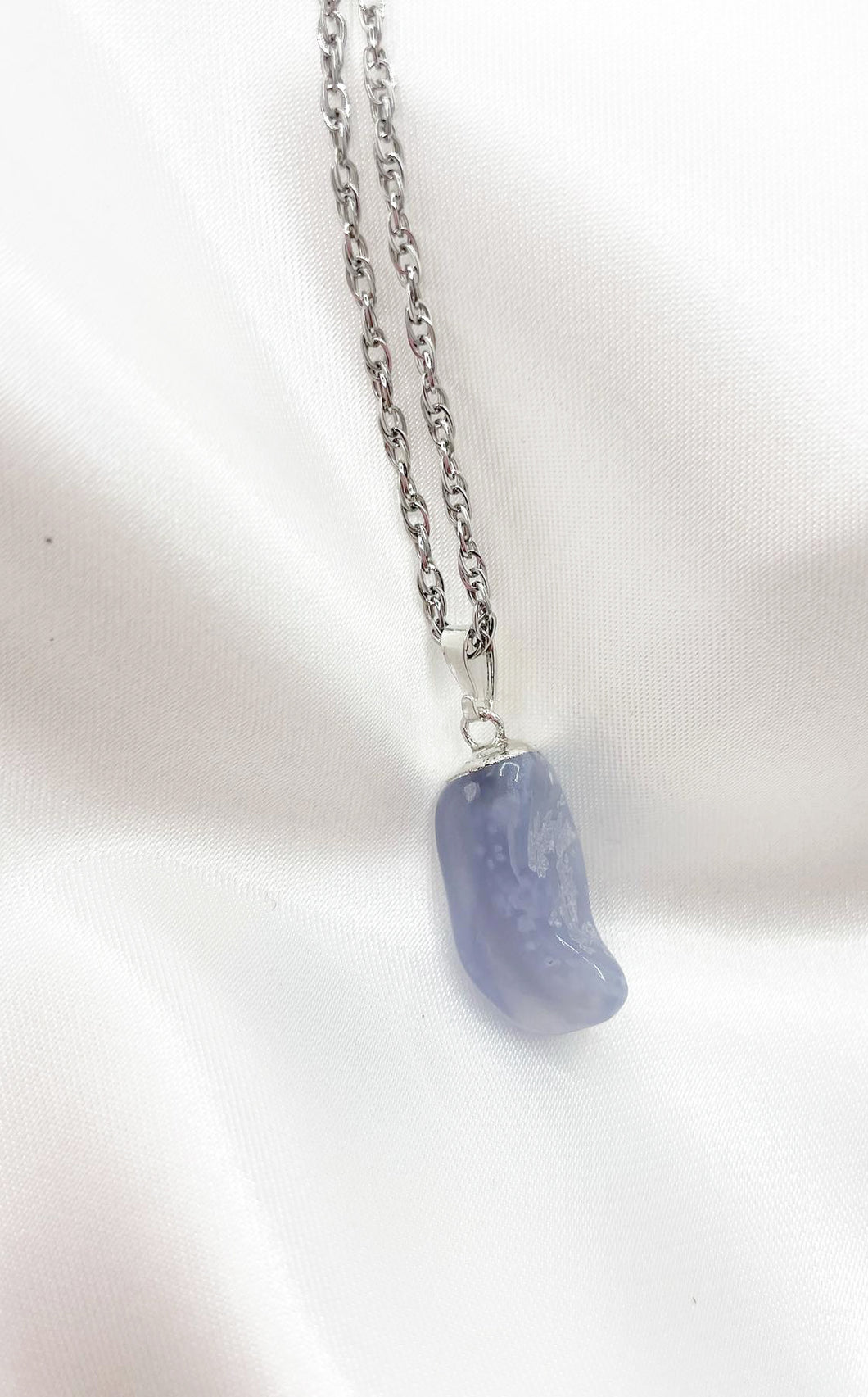Collana Calcedonio