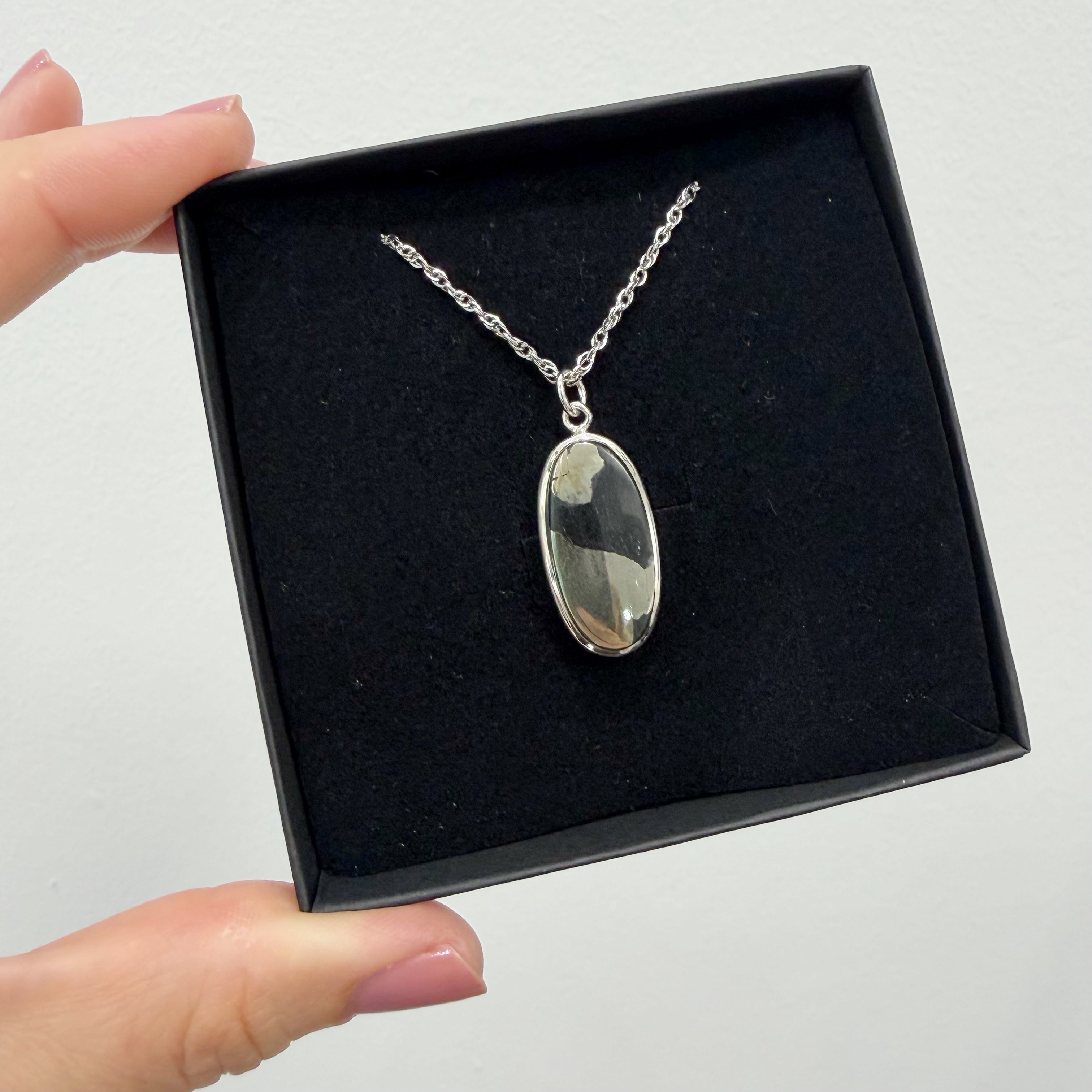 Ciondolo Pirite in Magnetite - Argento 925