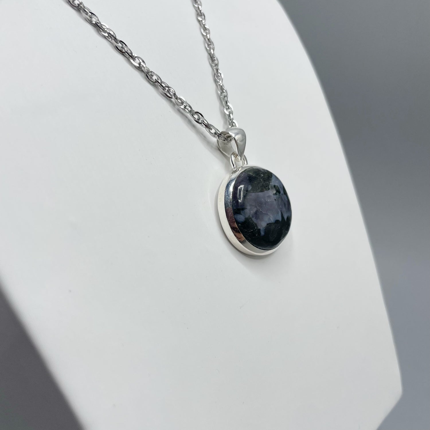 Ciondolo Merlinite Mistica e Argento 925 - Tondo