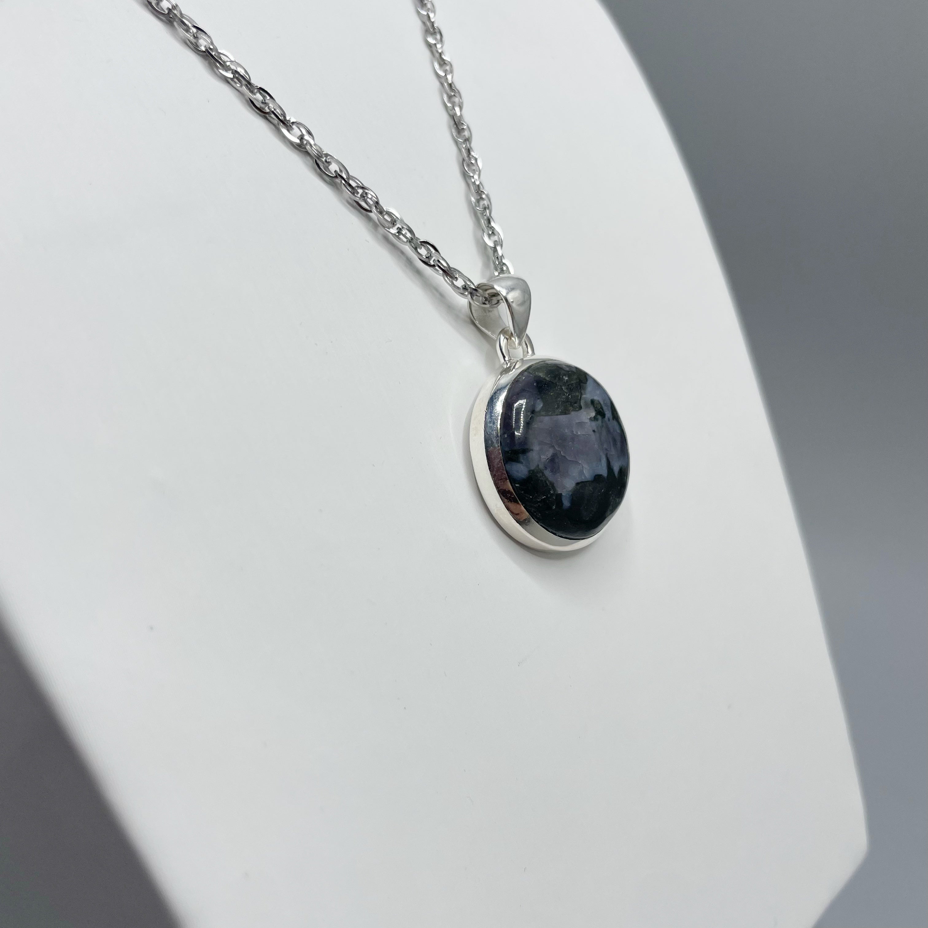 Ciondolo Merlinite Mistica e Argento 925 - Tondo
