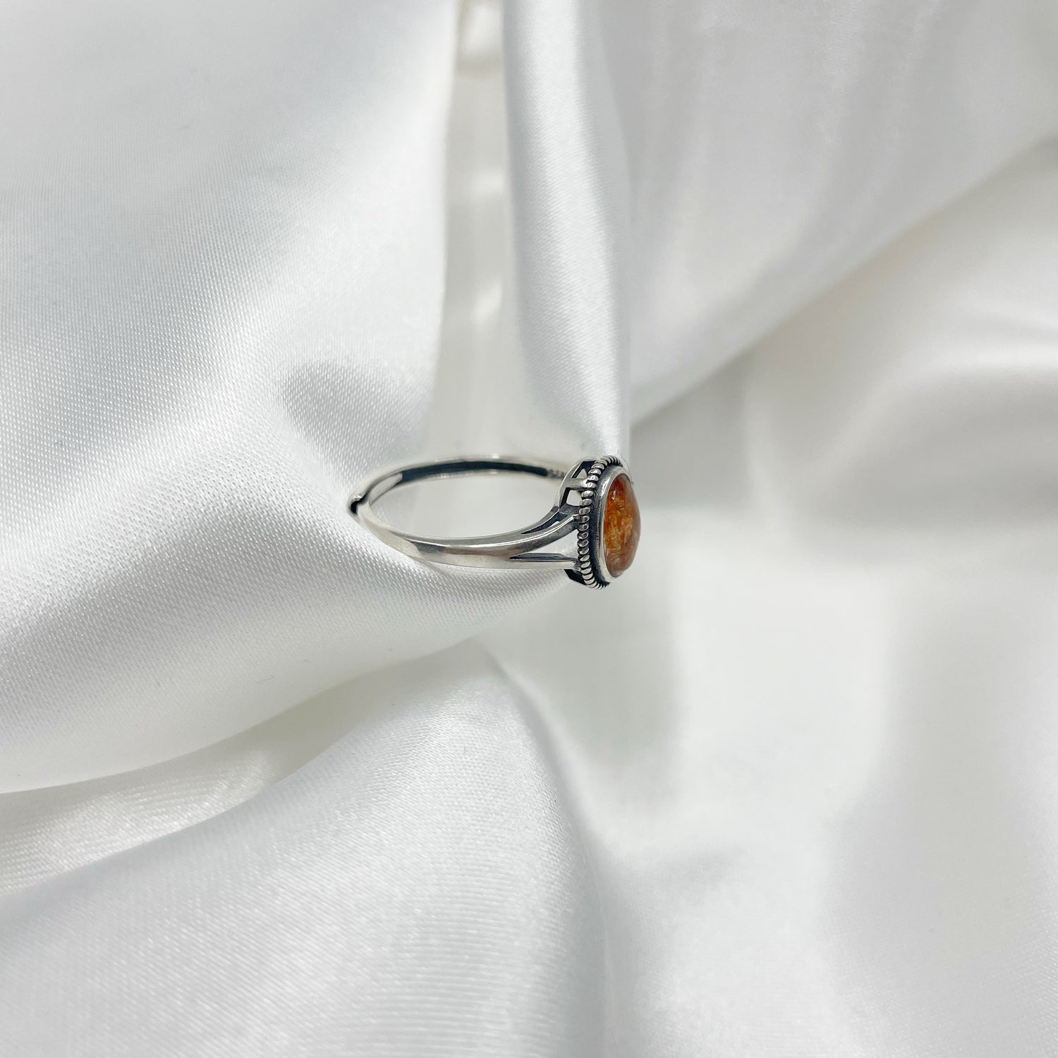 Anello Pietra del Sole e Argento 925