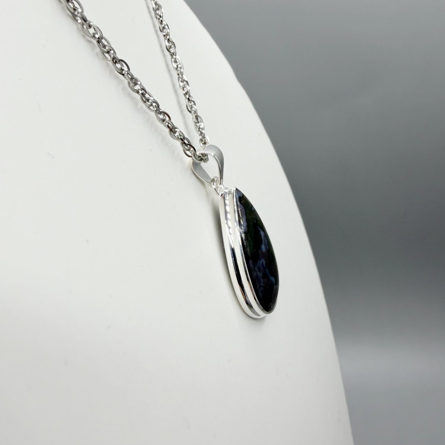 Ciondolo Merlinite Mistica e Argento 925 - a Goccia