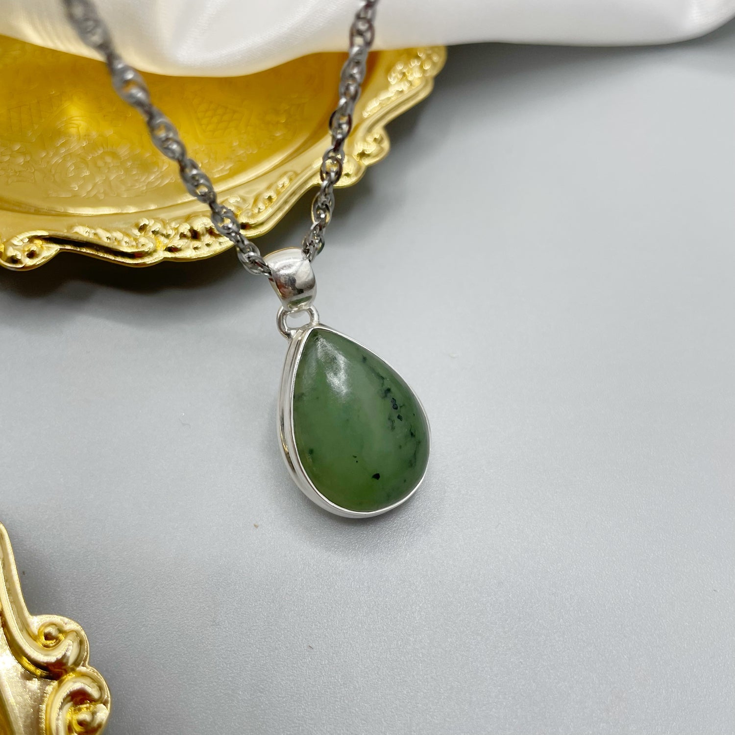 Ciondolo Giada Nefrite a Goccia - Argento 925