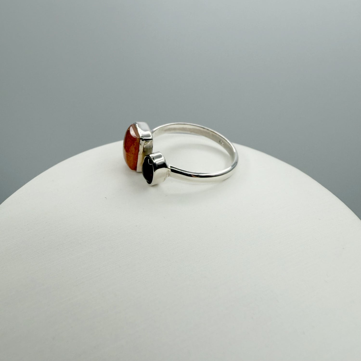 Anello Pietra del Sole e Granato - Argento 925