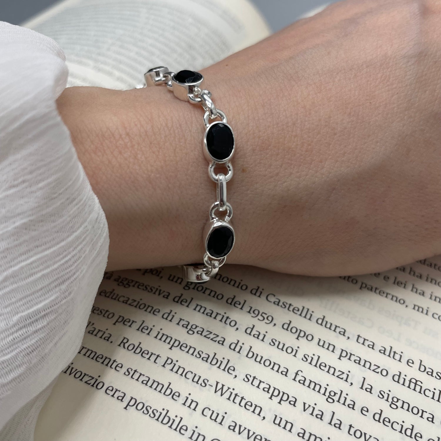 Bracciali di lusso nero in argento sterling pietra principale onice Bracciali di lusso nero in argento sterling pietra principale onice